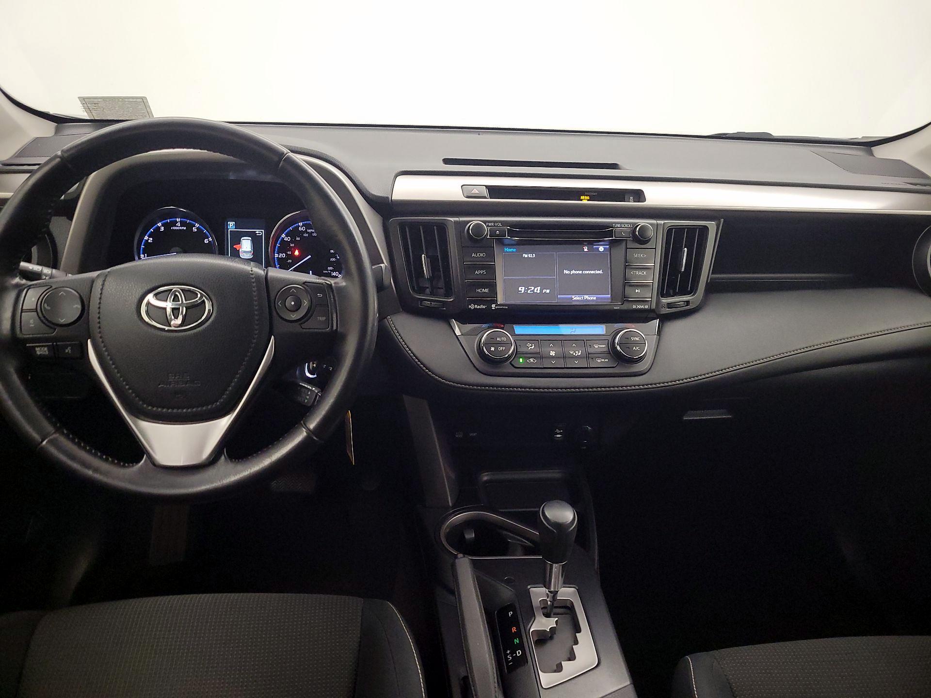 Thumbnail: 2016 Toyota RAV4 - 9