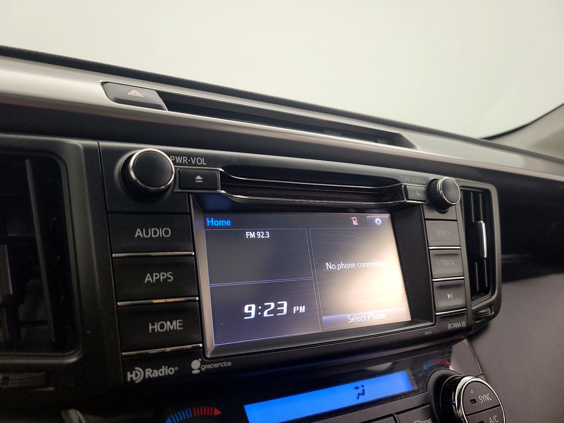 Thumbnail: 2016 Toyota RAV4 - 15