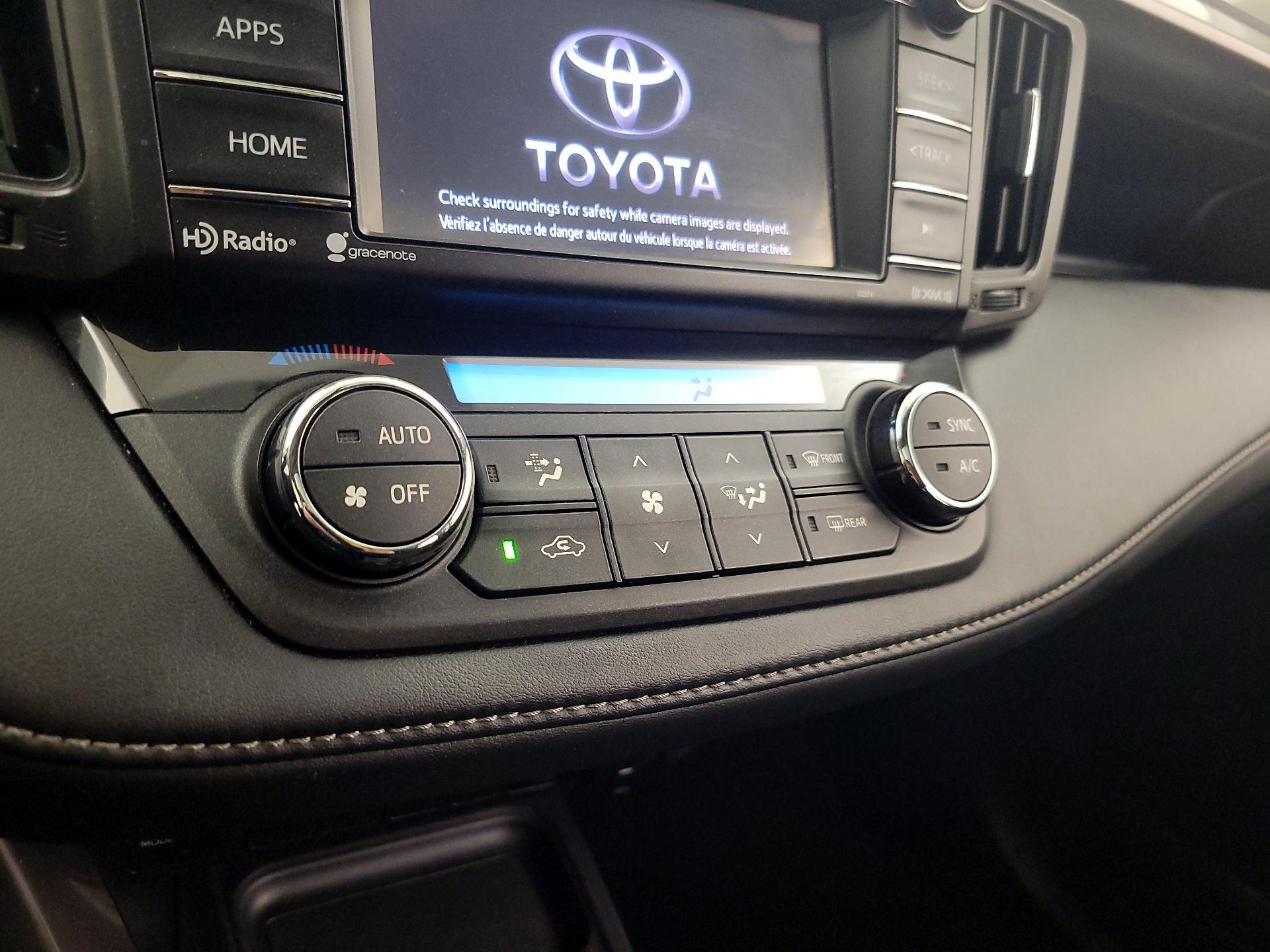 Thumbnail: 2016 Toyota RAV4 - 16