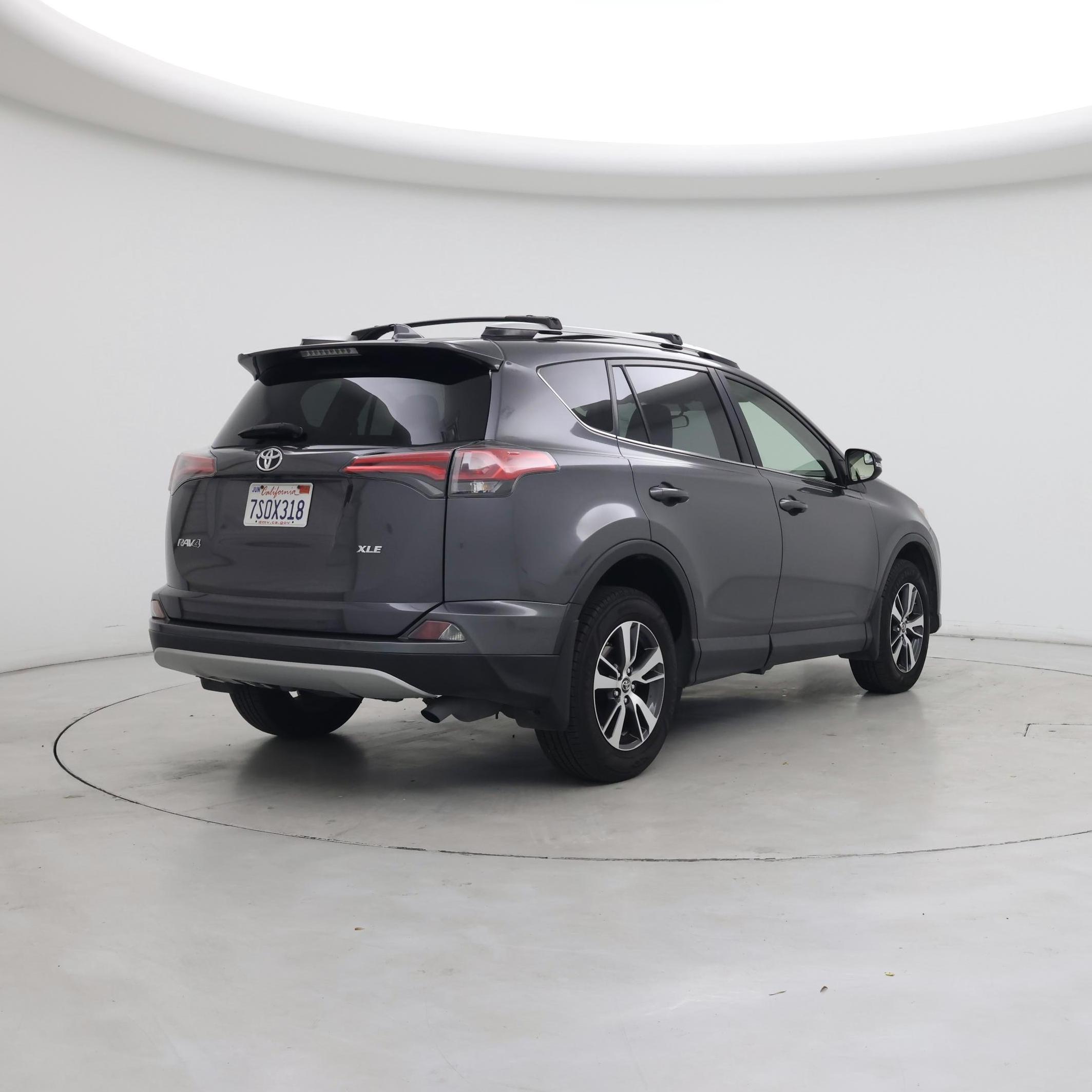 Thumbnail: 2016 Toyota RAV4 - 8