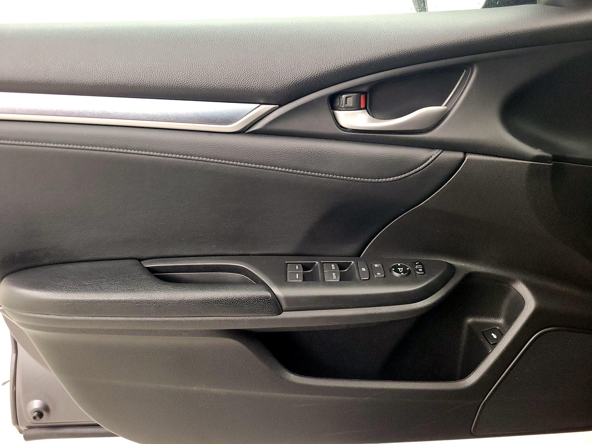 Thumbnail: 2017 Honda Civic - 12