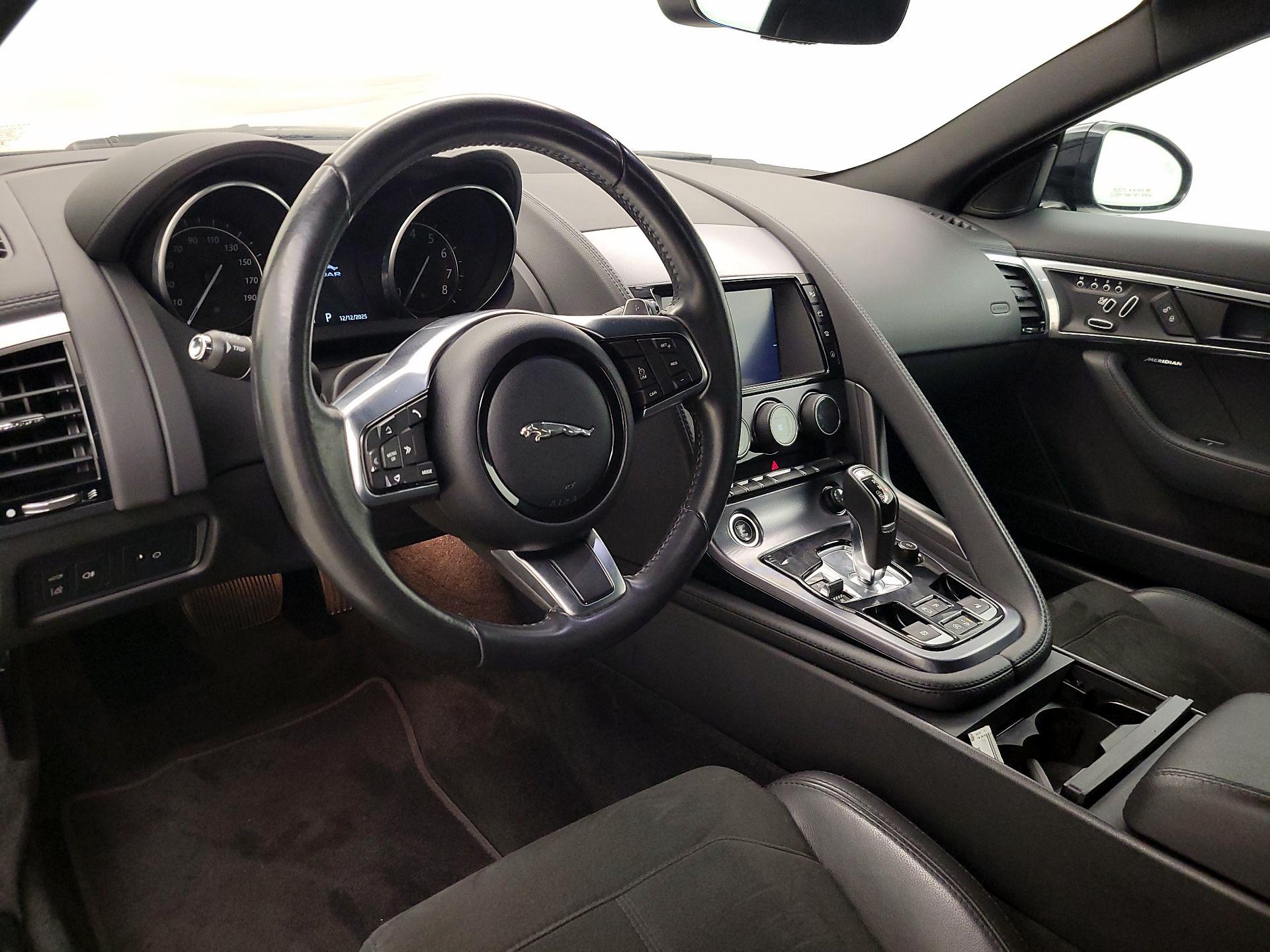 Thumbnail: 2018 Jaguar F-Type - 9