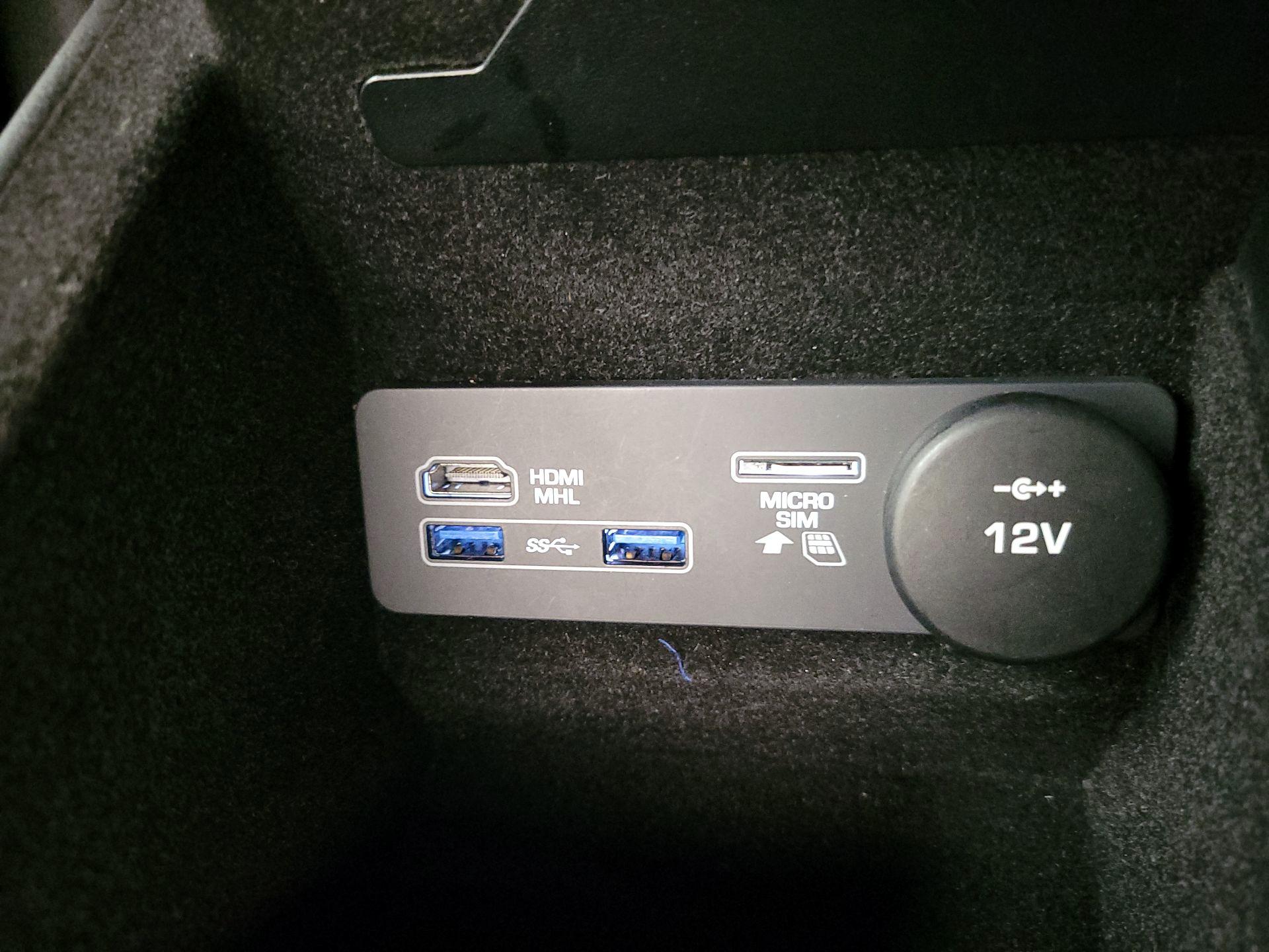 Thumbnail: 2018 Jaguar F-Type - 18