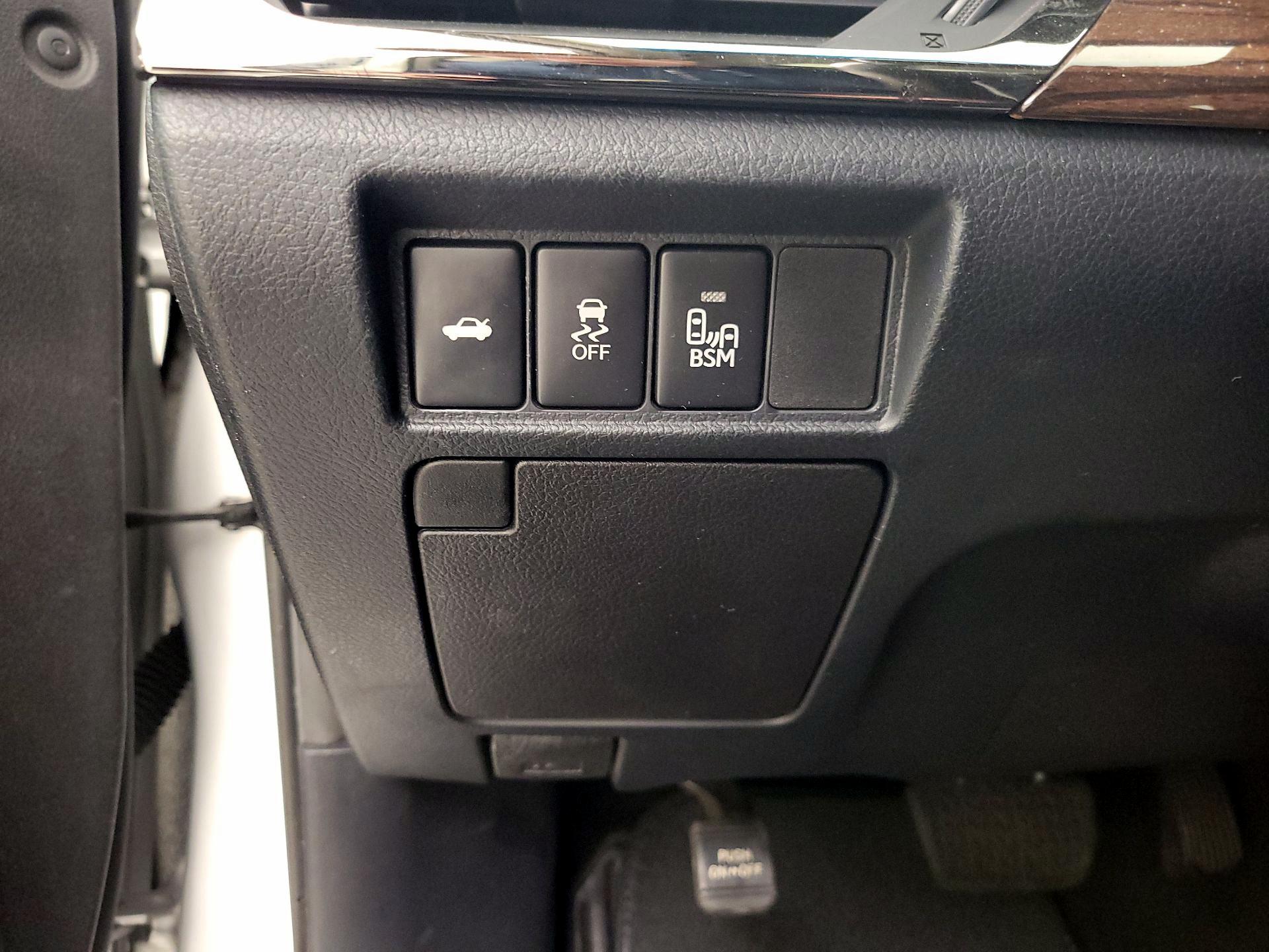 Thumbnail: 2014 Toyota Avalon - 13