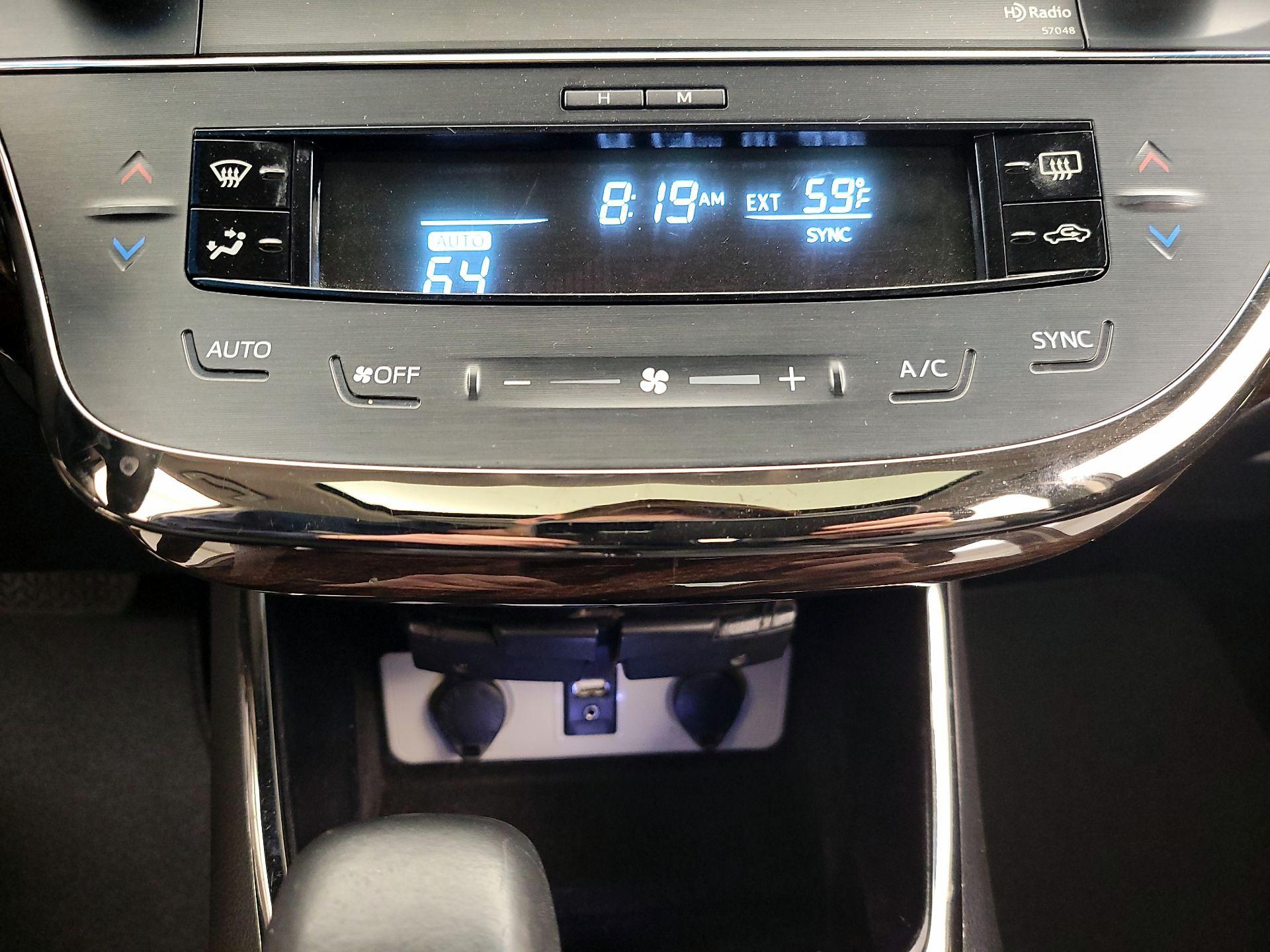 Thumbnail: 2014 Toyota Avalon - 16