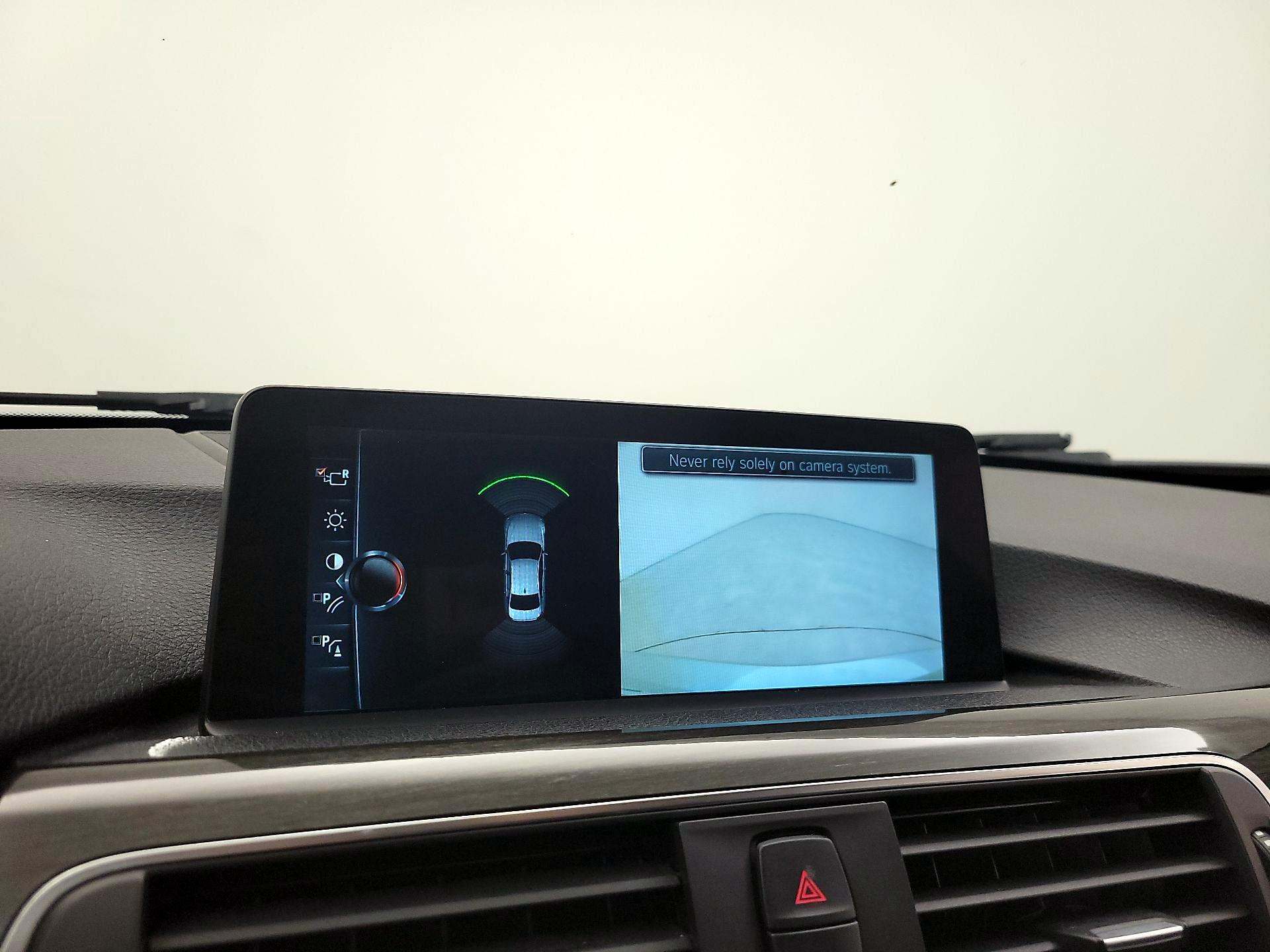 Thumbnail: 2017 BMW 3 Series - 15