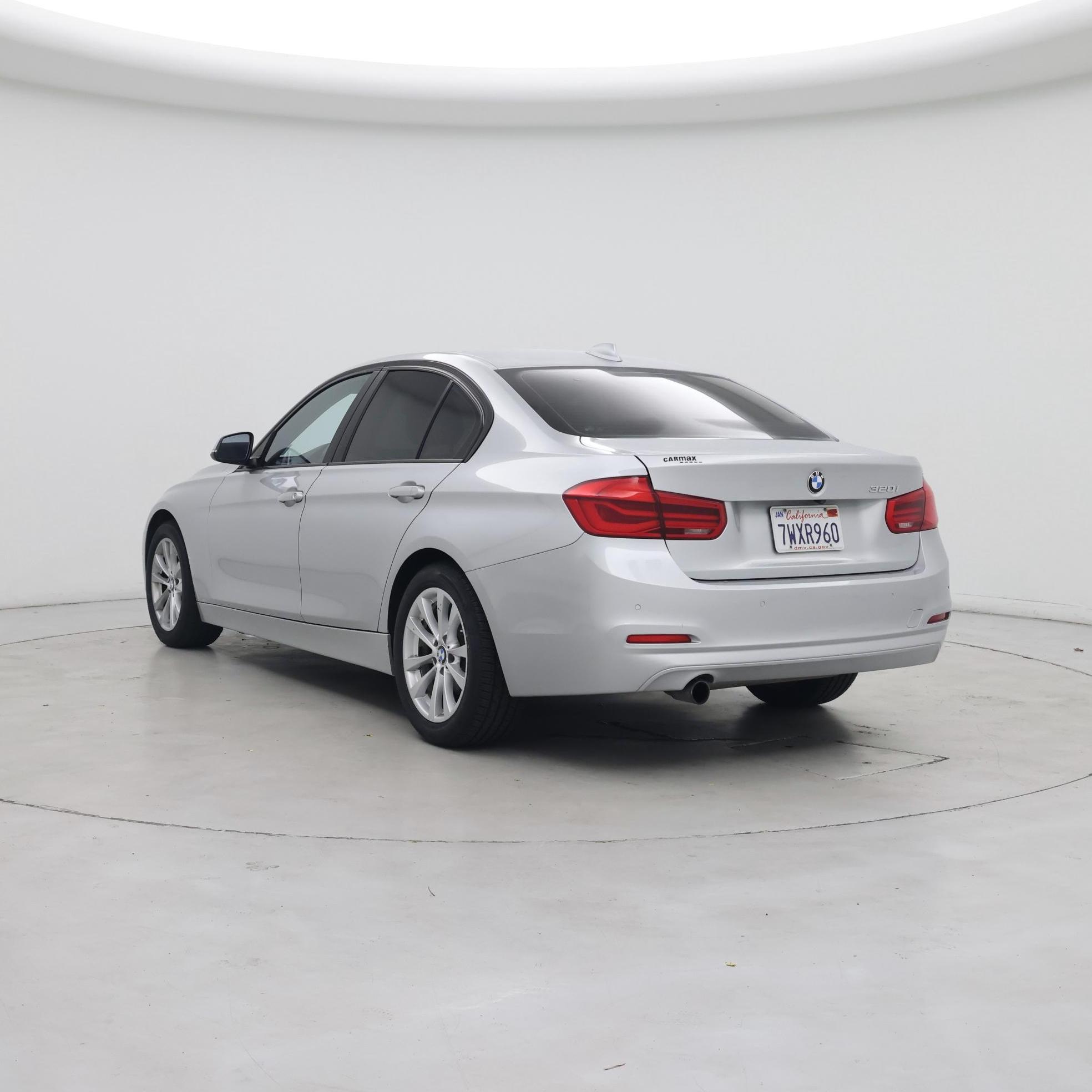 Thumbnail: 2017 BMW 3 Series - 2