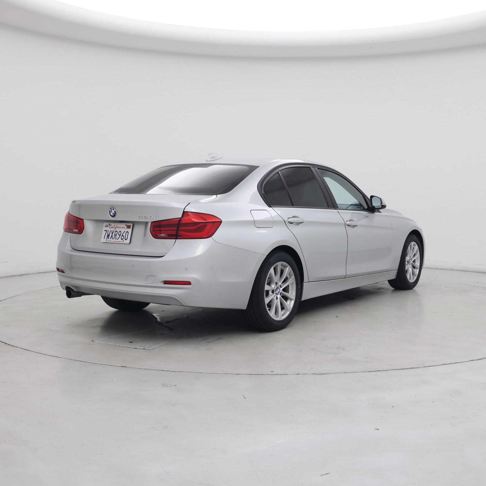 Thumbnail: 2017 BMW 3 Series - 8