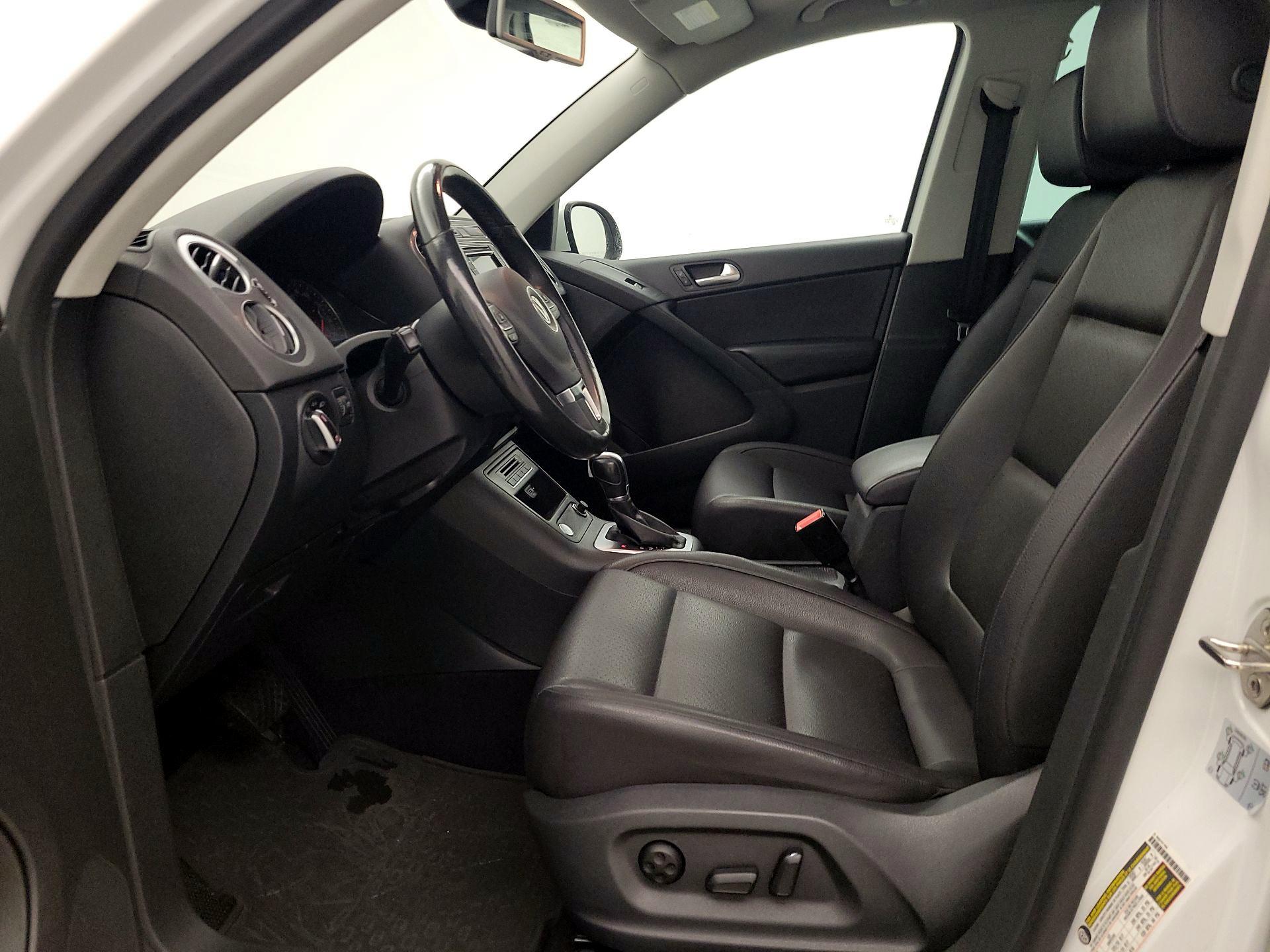 Thumbnail: 2017 Volkswagen Tiguan - 11