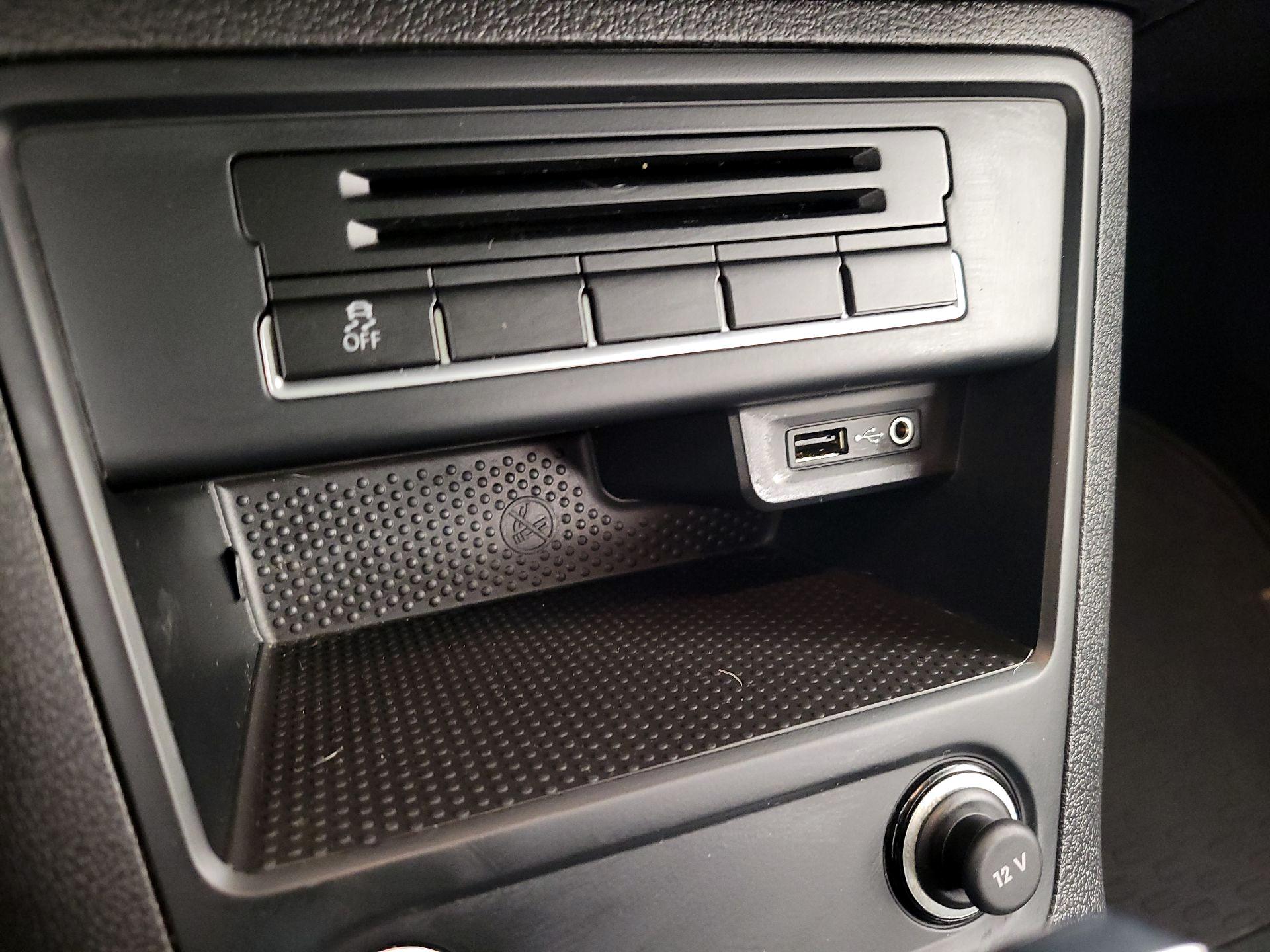 Thumbnail: 2017 Volkswagen Tiguan - 18