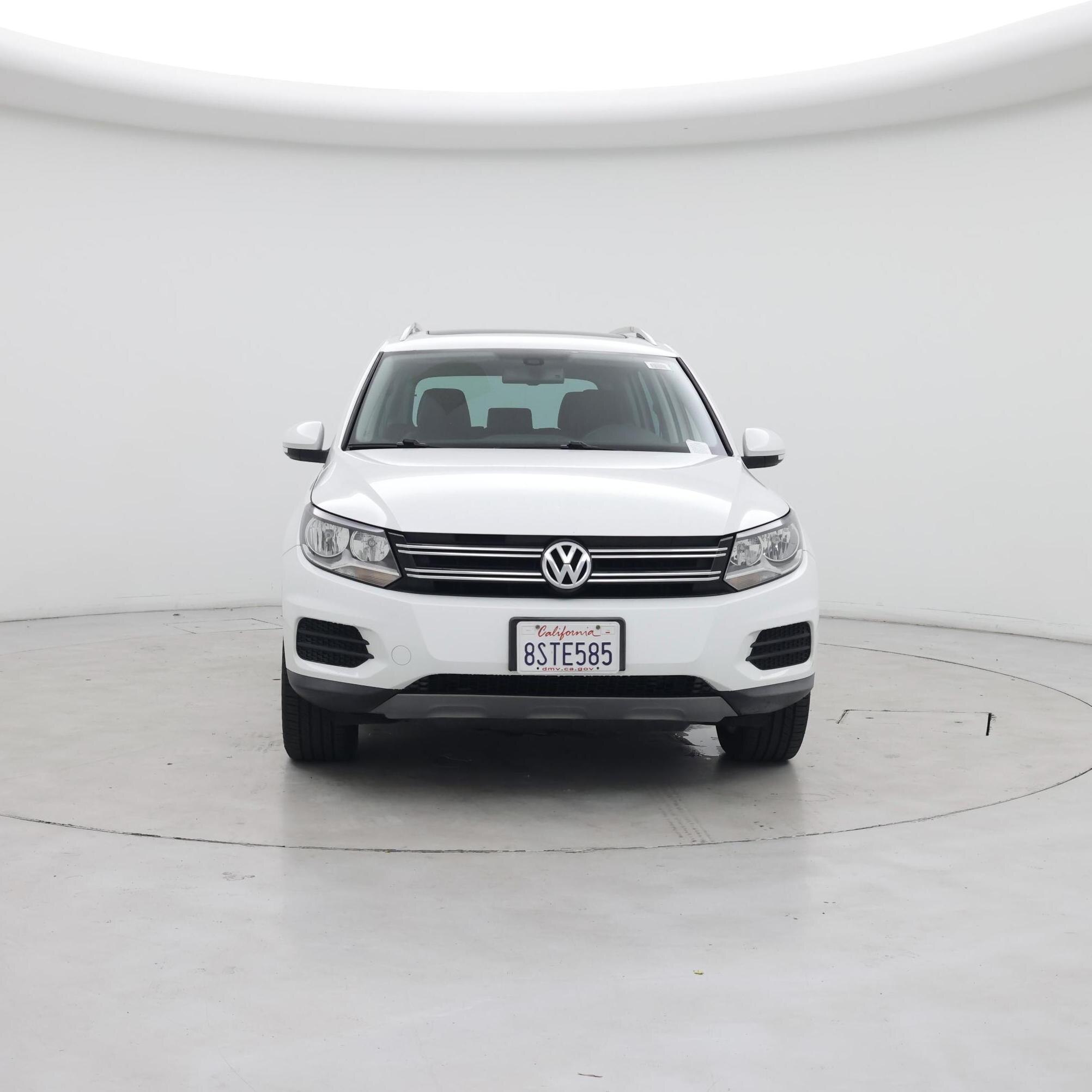 Thumbnail: 2017 Volkswagen Tiguan - 5