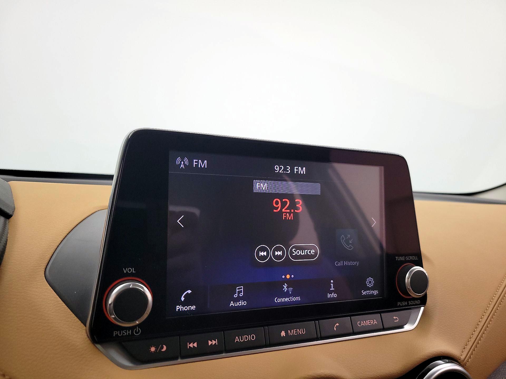 Thumbnail: 2020 Nissan Sentra - 15