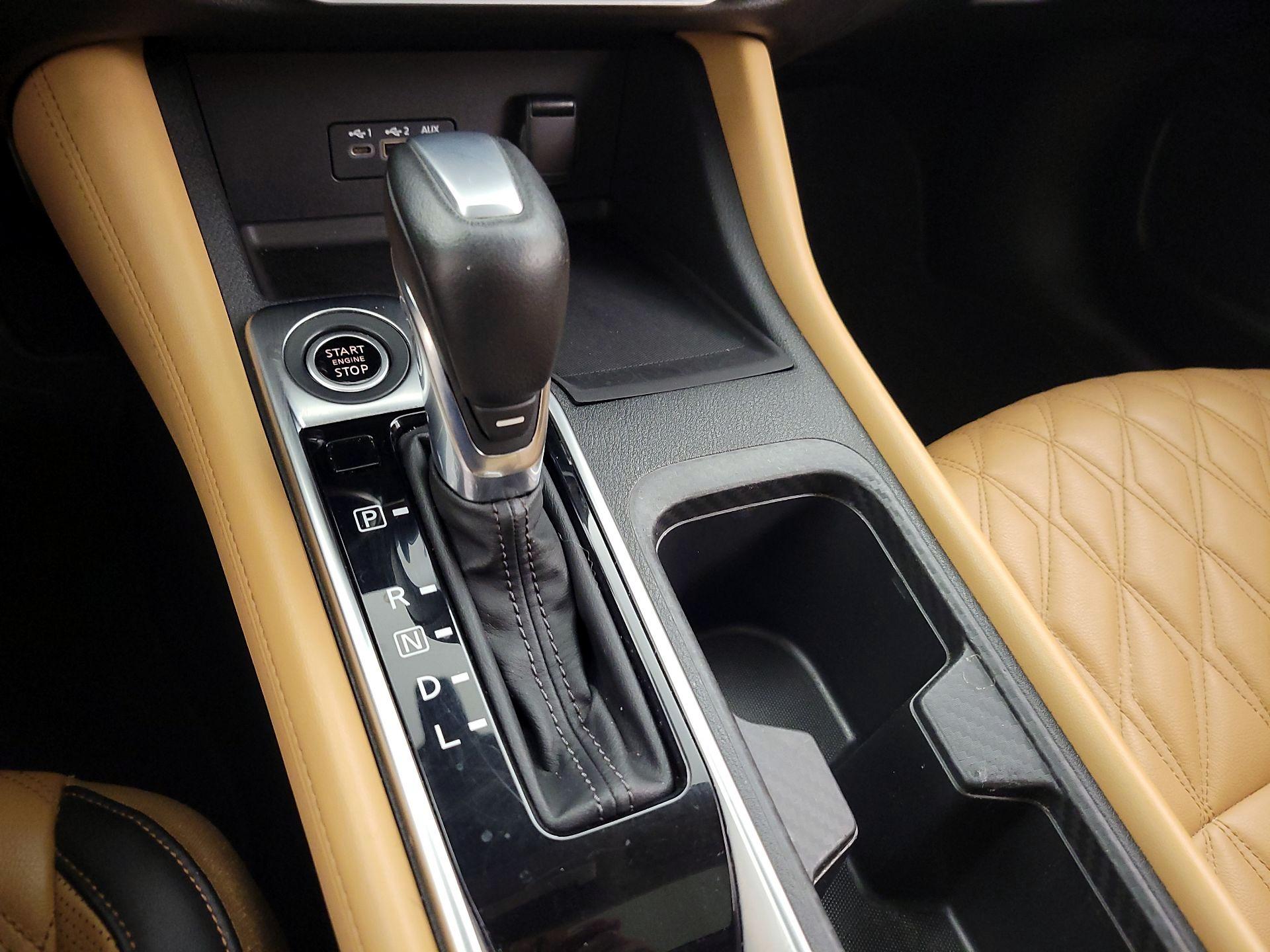 Thumbnail: 2020 Nissan Sentra - 17