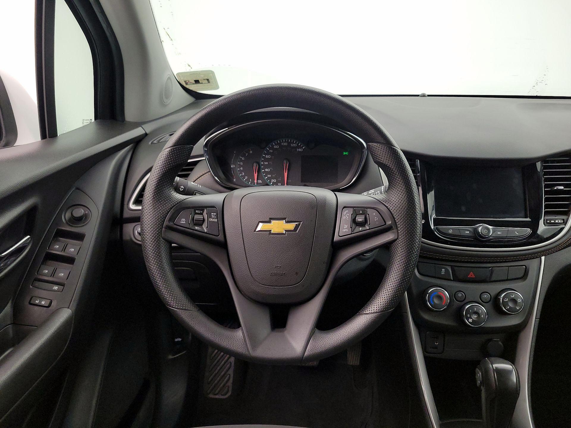 Thumbnail: 2020 Chevrolet Trax - 10