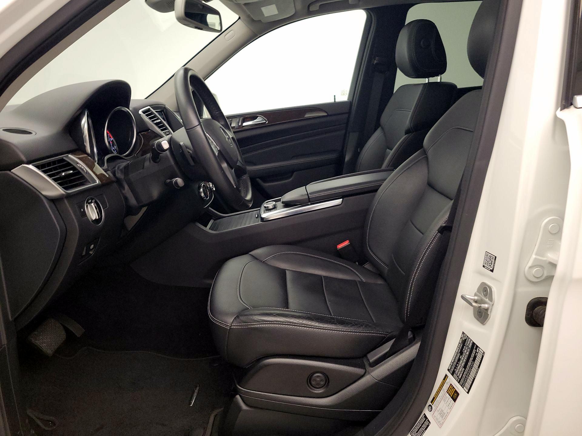 Thumbnail: 2015 Mercedes-Benz M-Class - 11