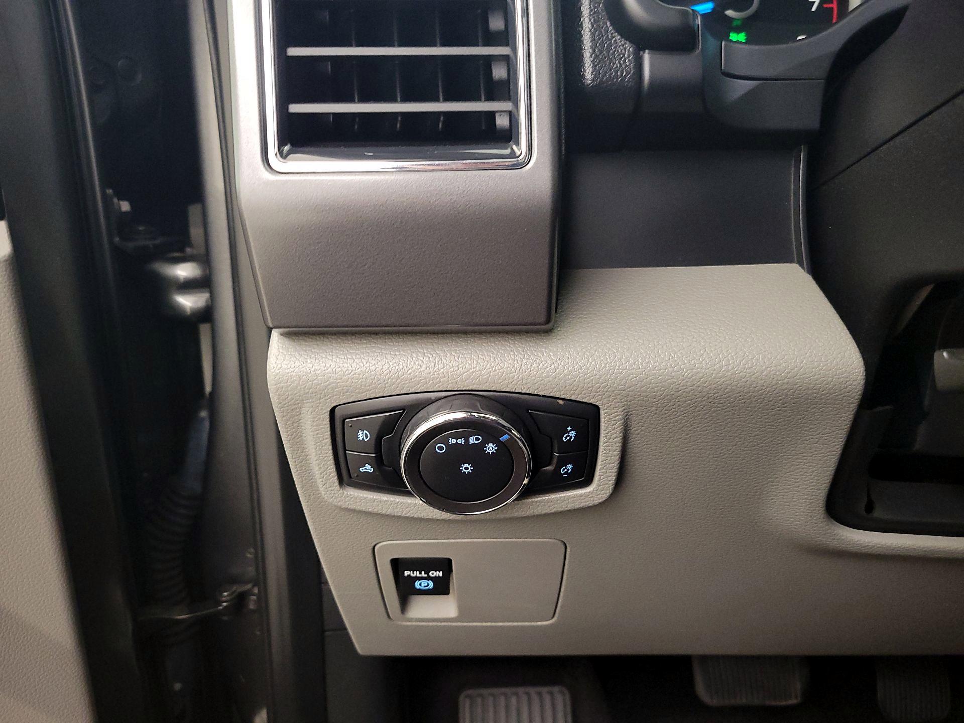 Thumbnail: 2017 Ford F-150 - 13