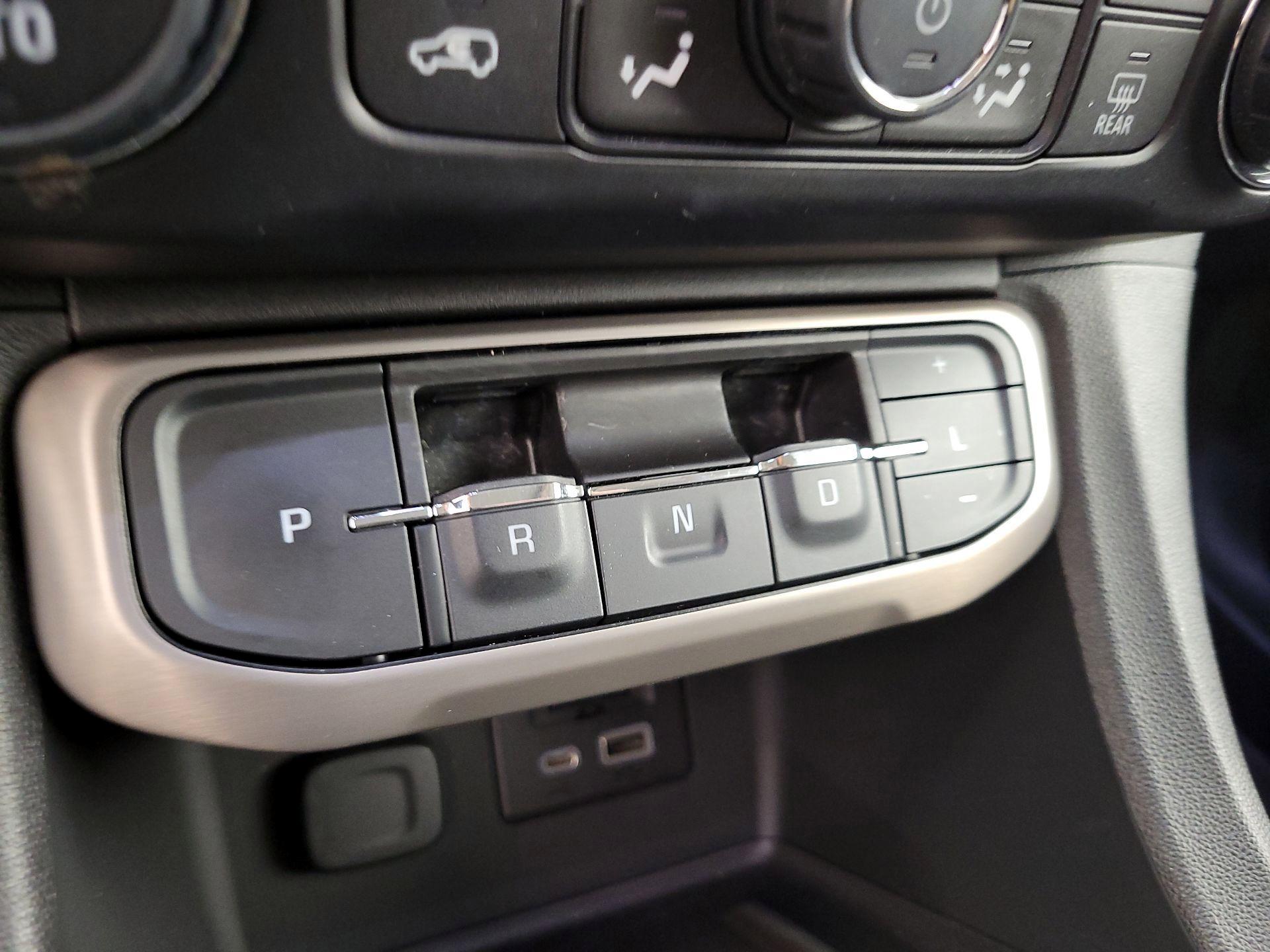 Thumbnail: 2021 GMC Acadia - 17