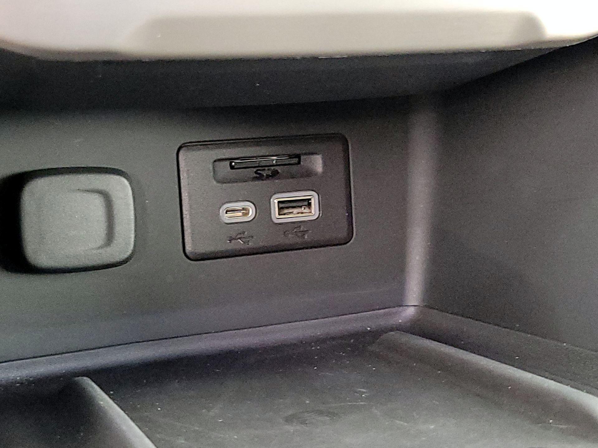 Thumbnail: 2021 GMC Acadia - 18