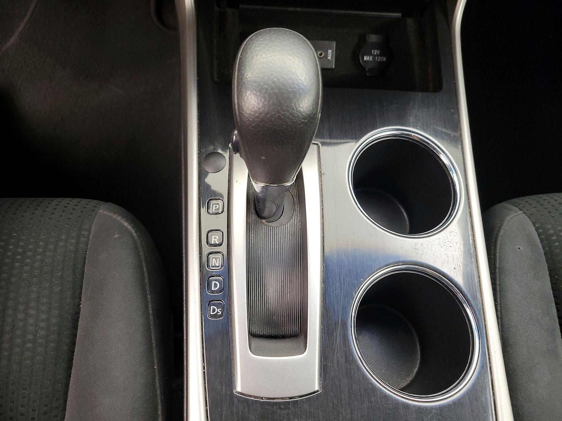 Thumbnail: 2014 Nissan Altima - 17