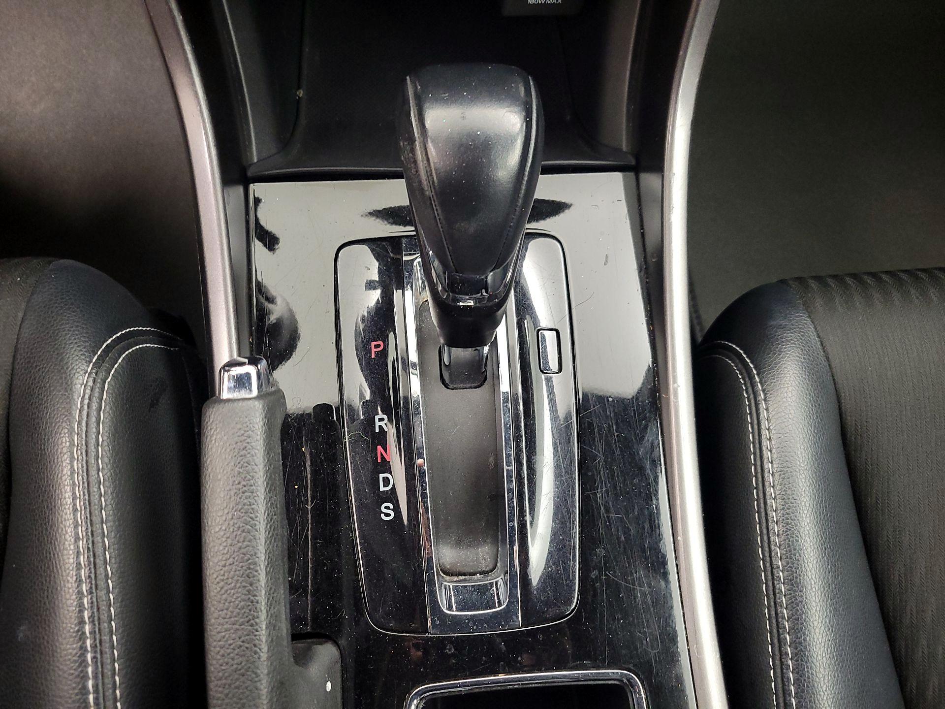 Thumbnail: 2016 Honda Accord - 16