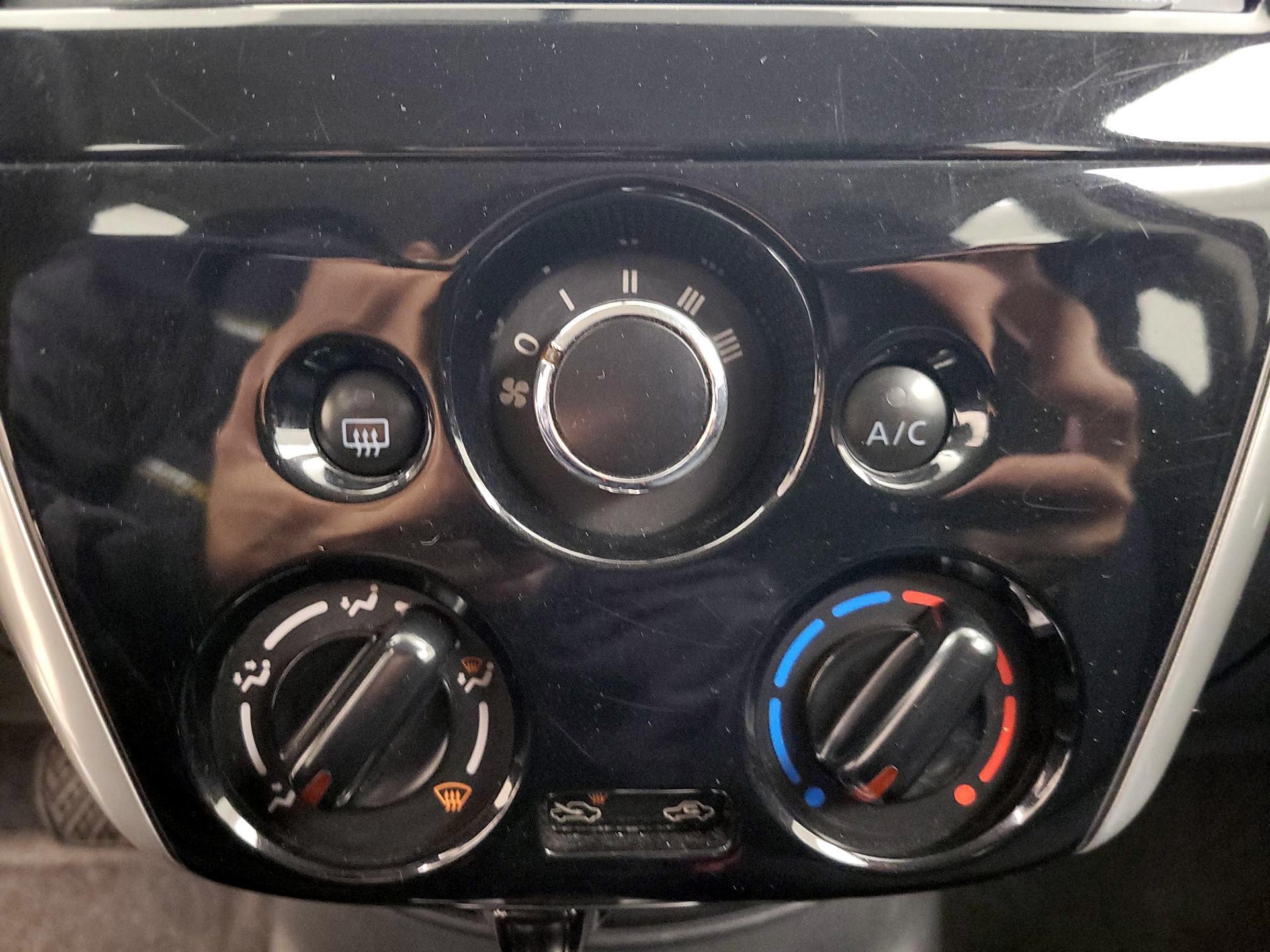 Thumbnail: 2015 Nissan Versa - 14