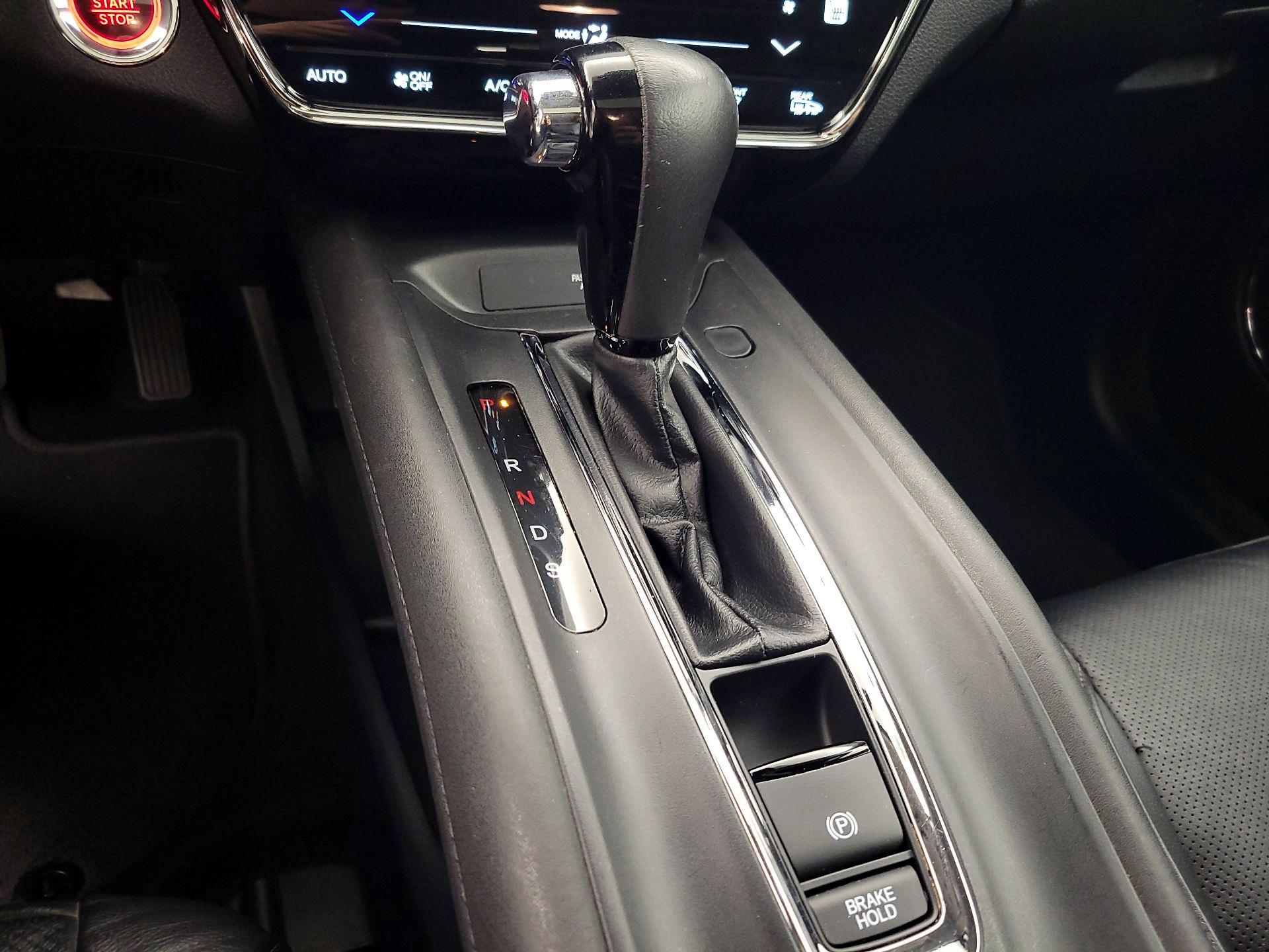 Thumbnail: 2019 Honda HR-V - 17