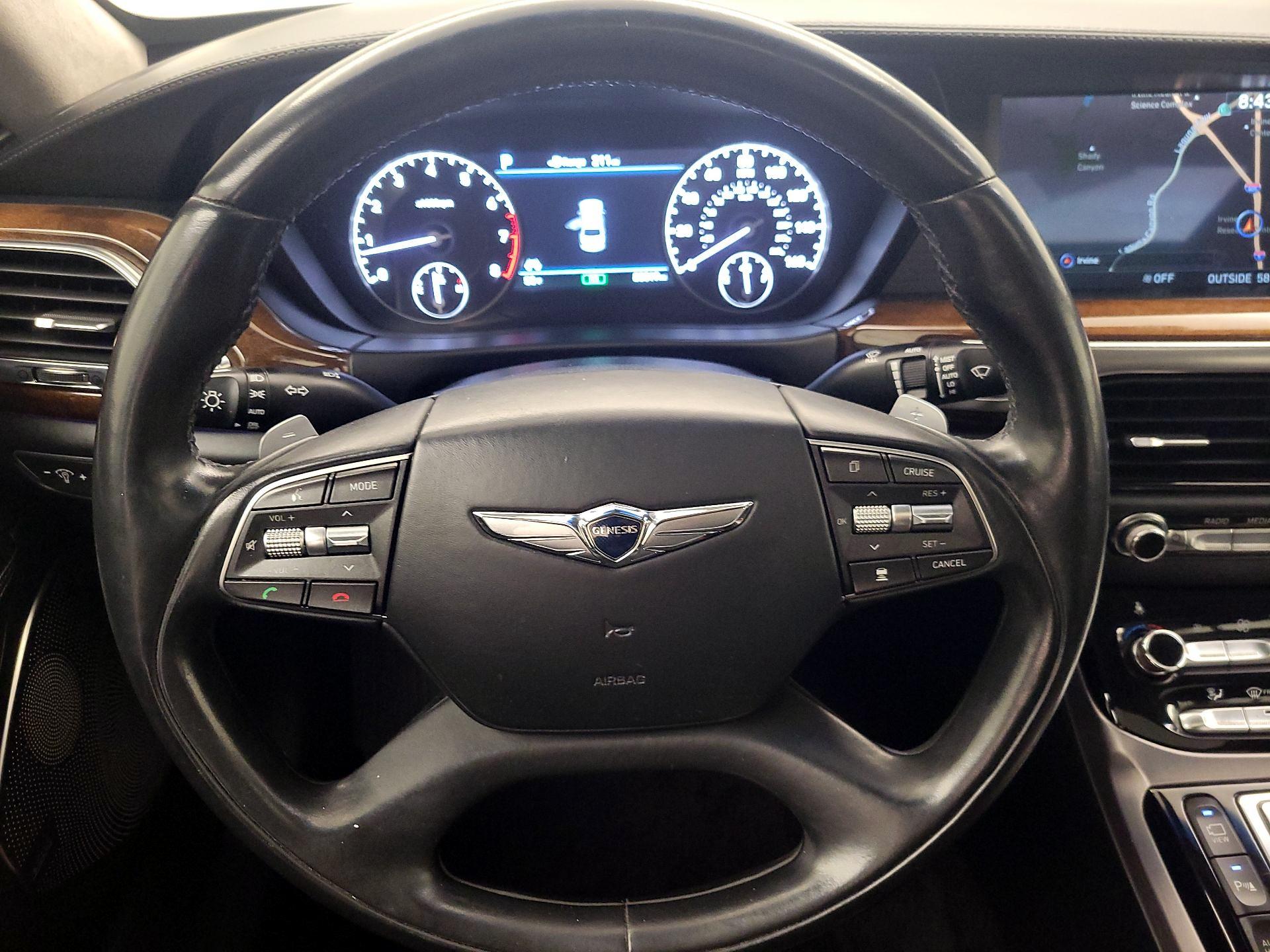 Thumbnail: 2017 Genesis G90 - 10