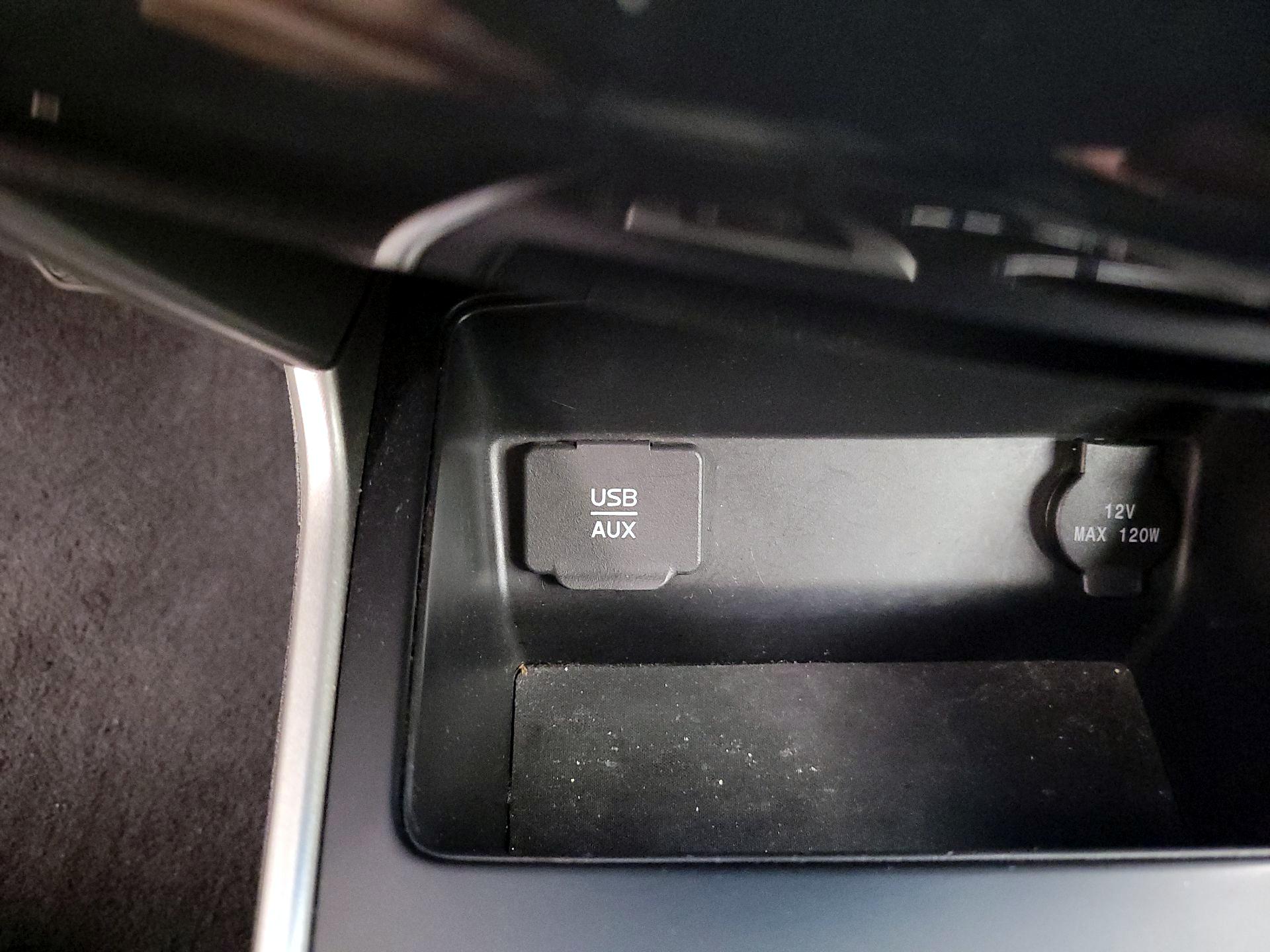 Thumbnail: 2015 Nissan Altima - 18