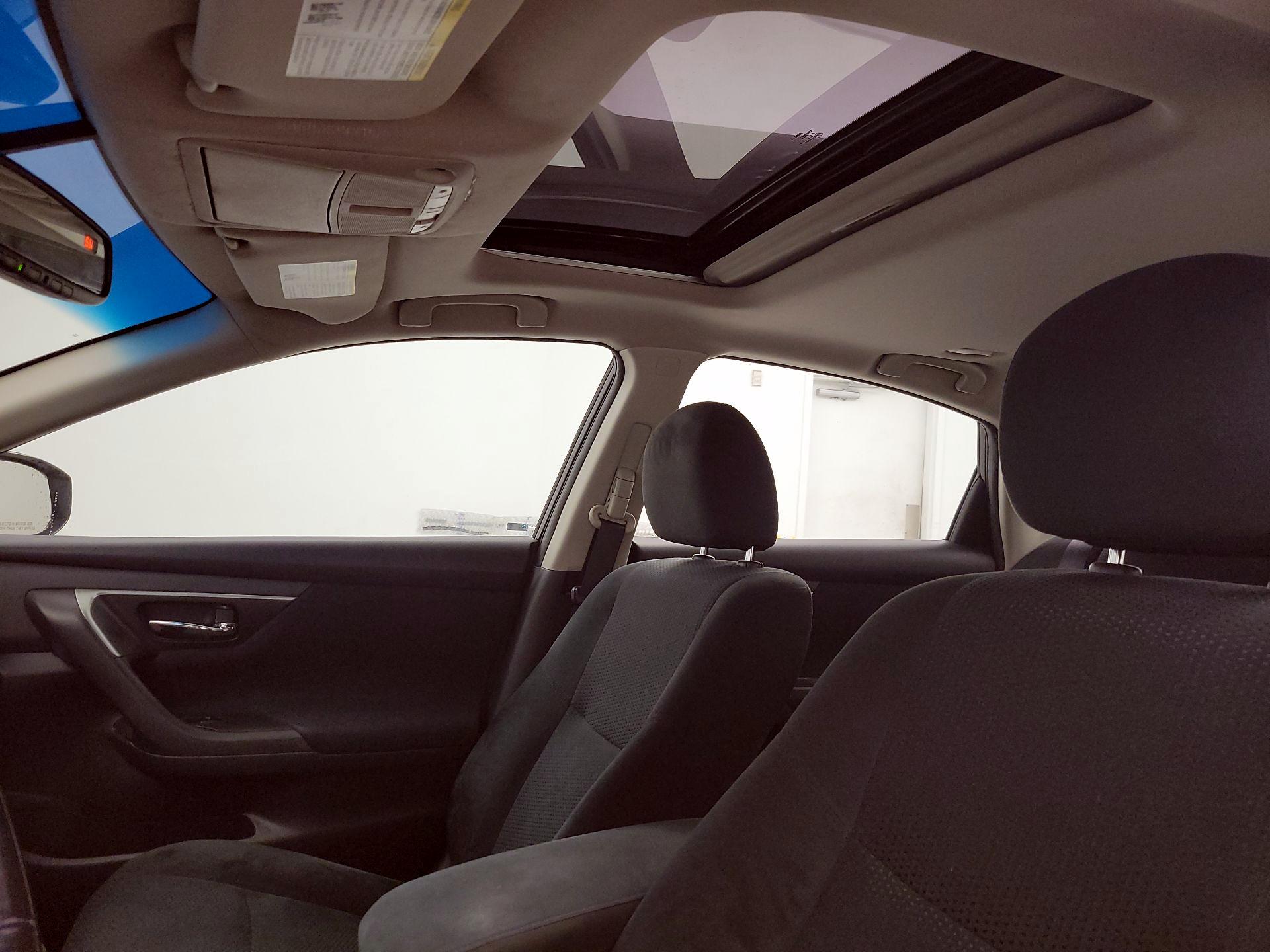 Thumbnail: 2015 Nissan Altima - 19