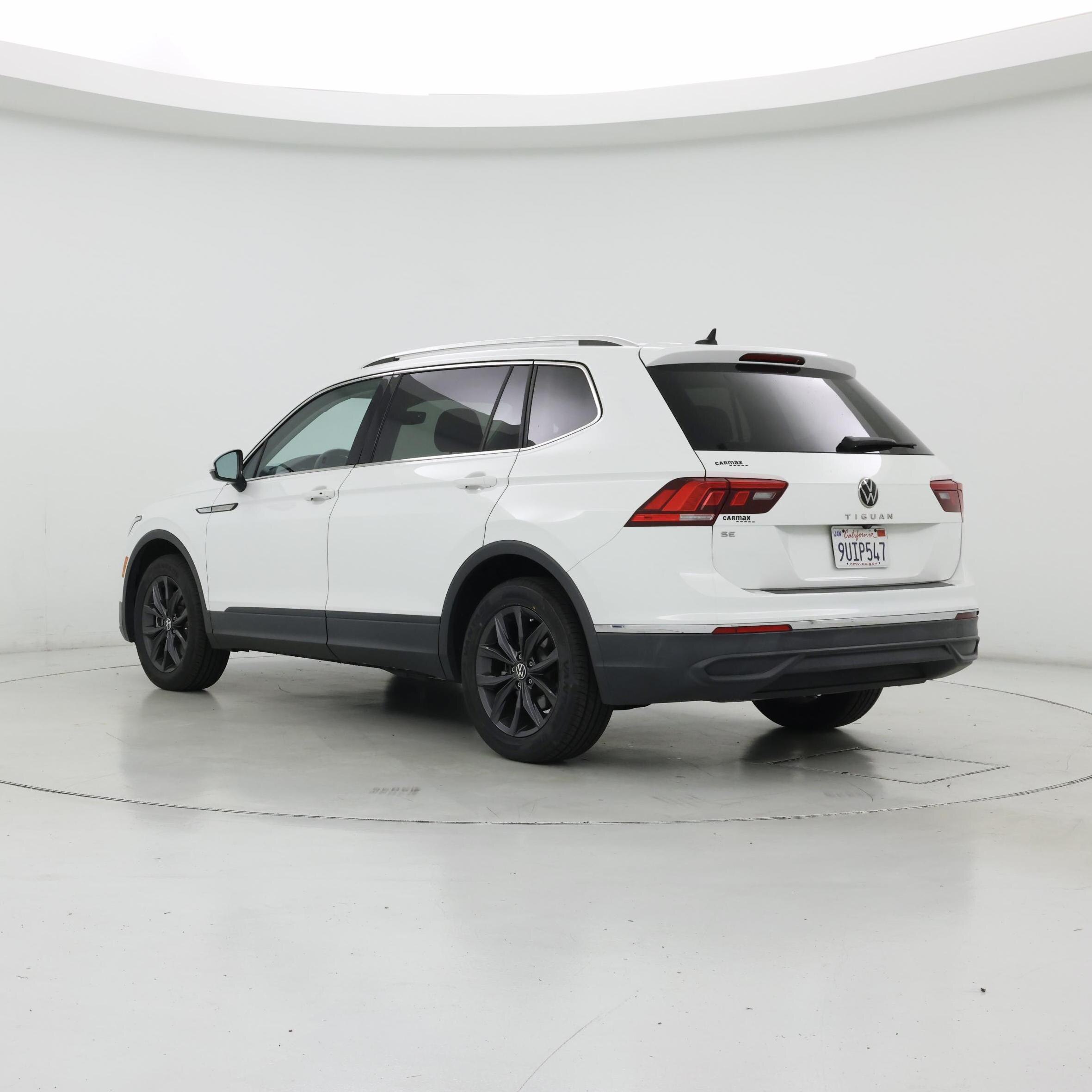 Thumbnail: 2022 Volkswagen Tiguan - 2