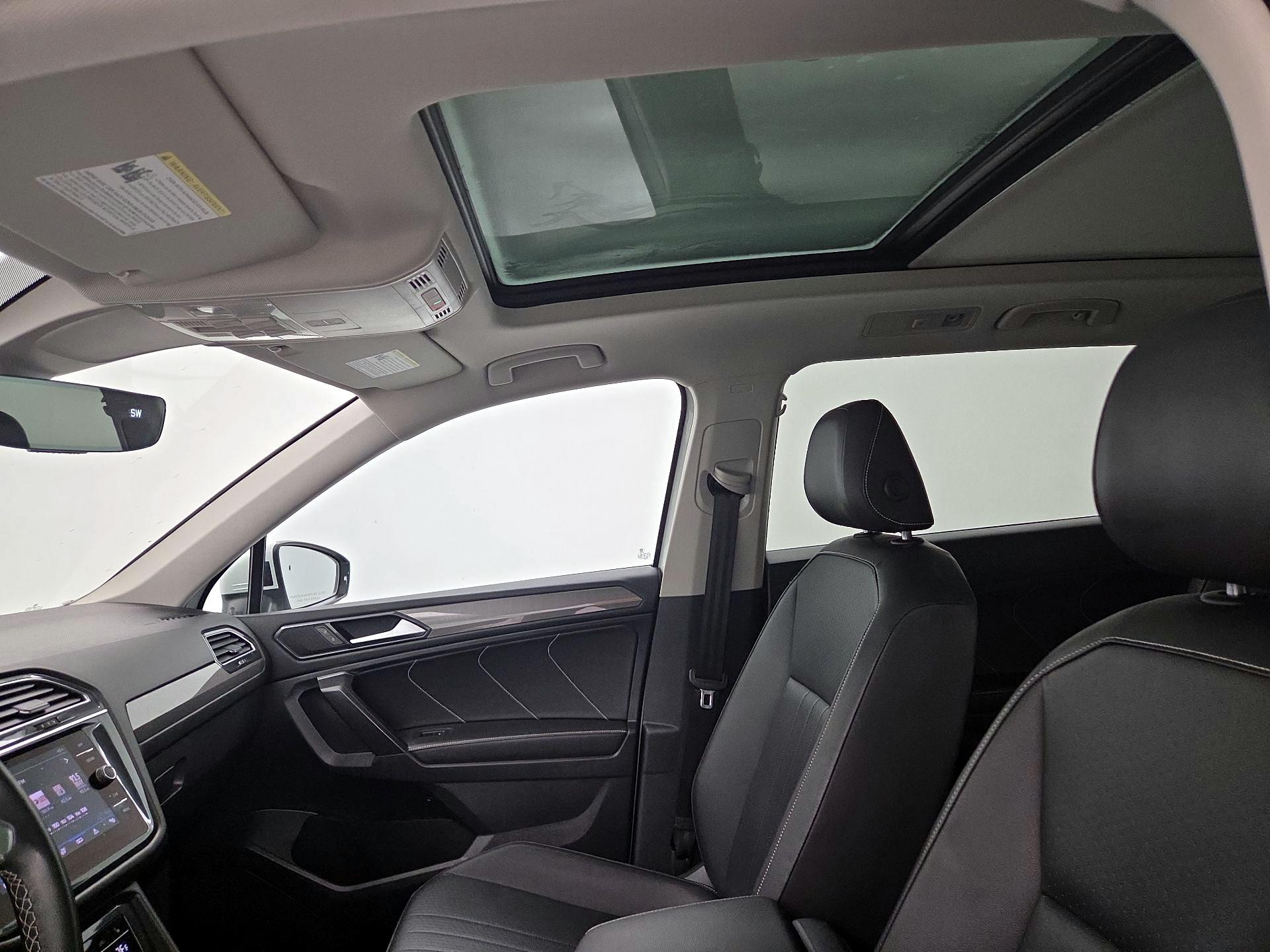 Thumbnail: 2022 Volkswagen Tiguan - 19