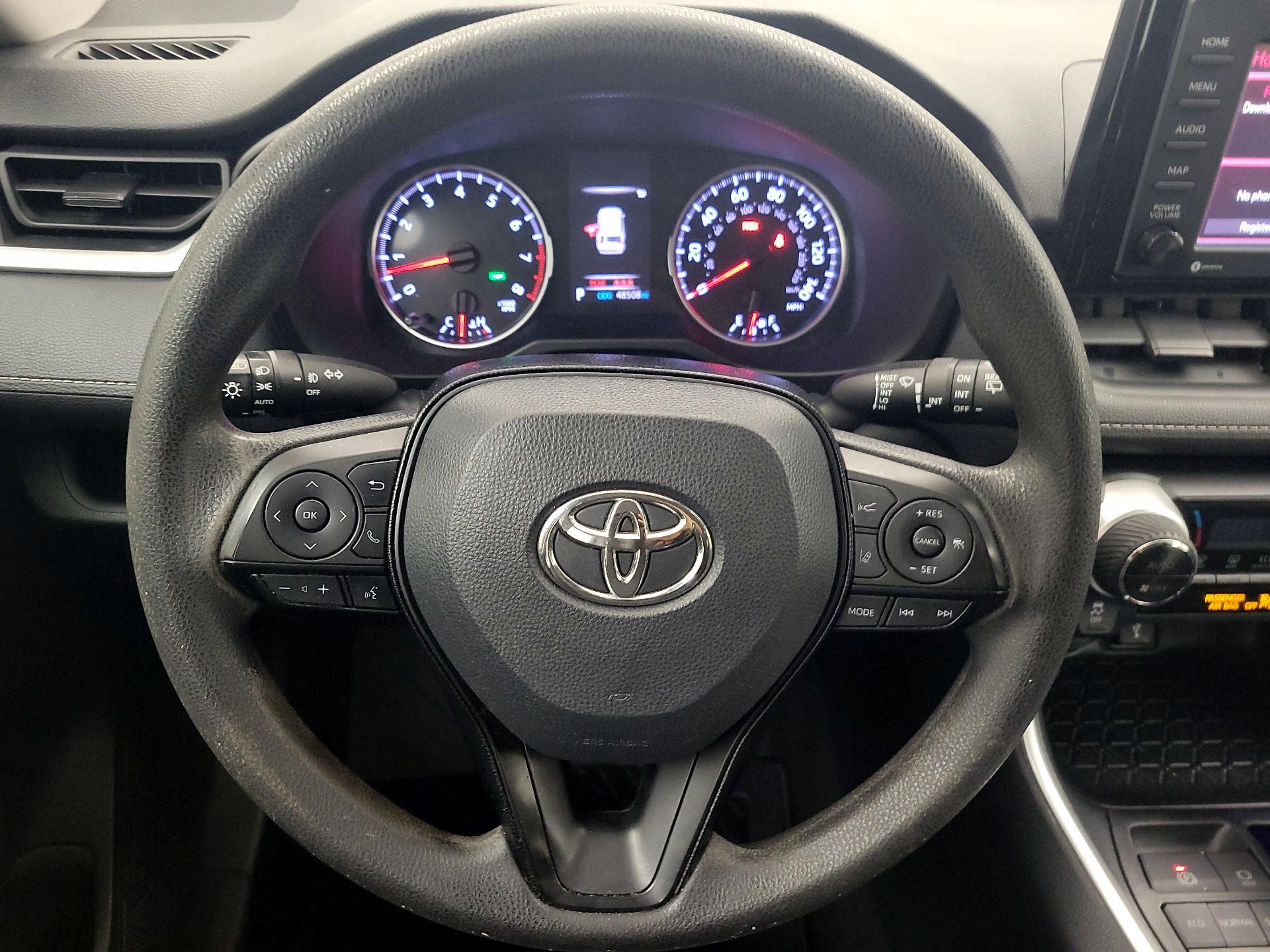 Thumbnail: 2020 Toyota RAV4 - 10