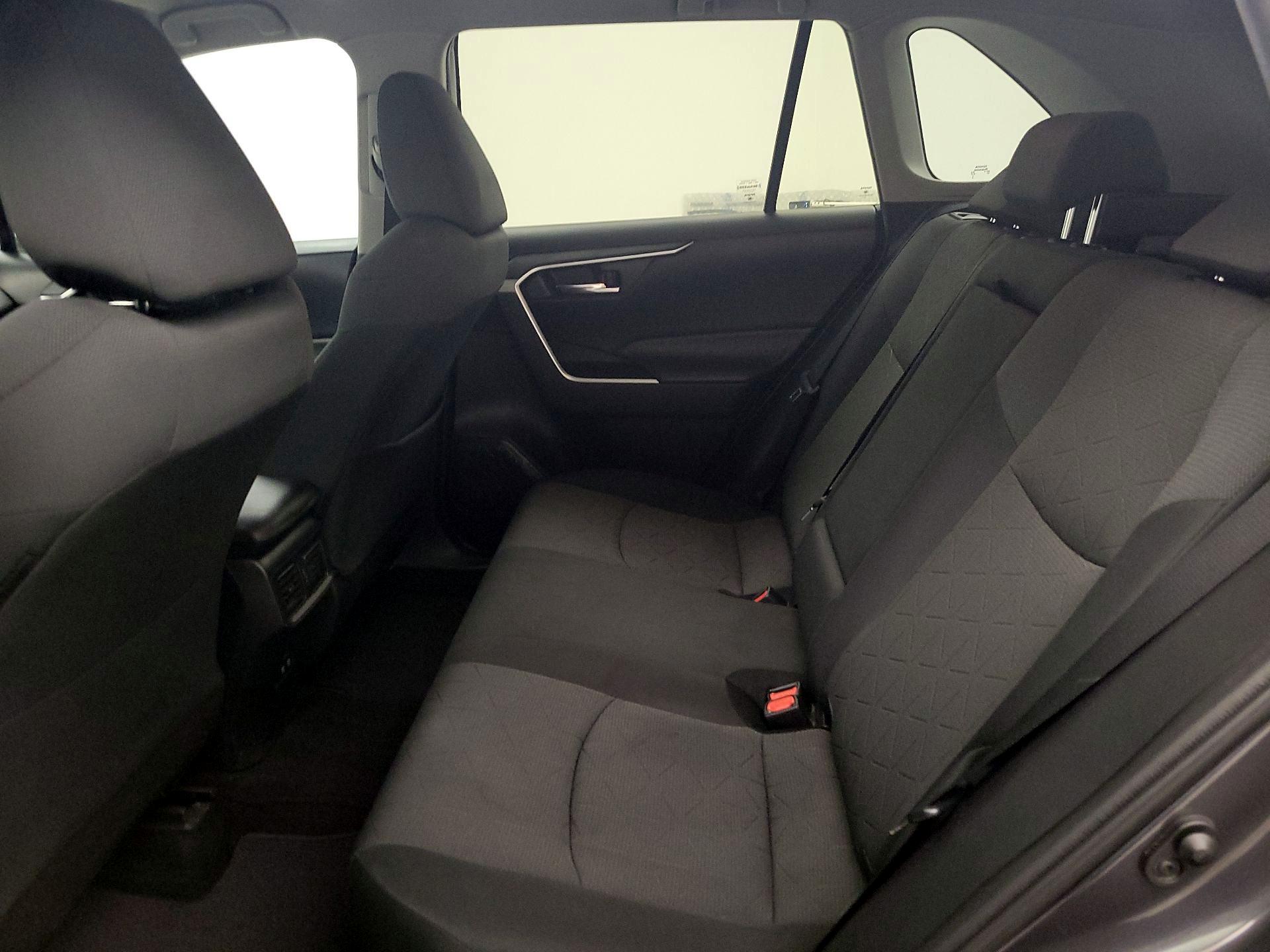 Thumbnail: 2020 Toyota RAV4 - 19