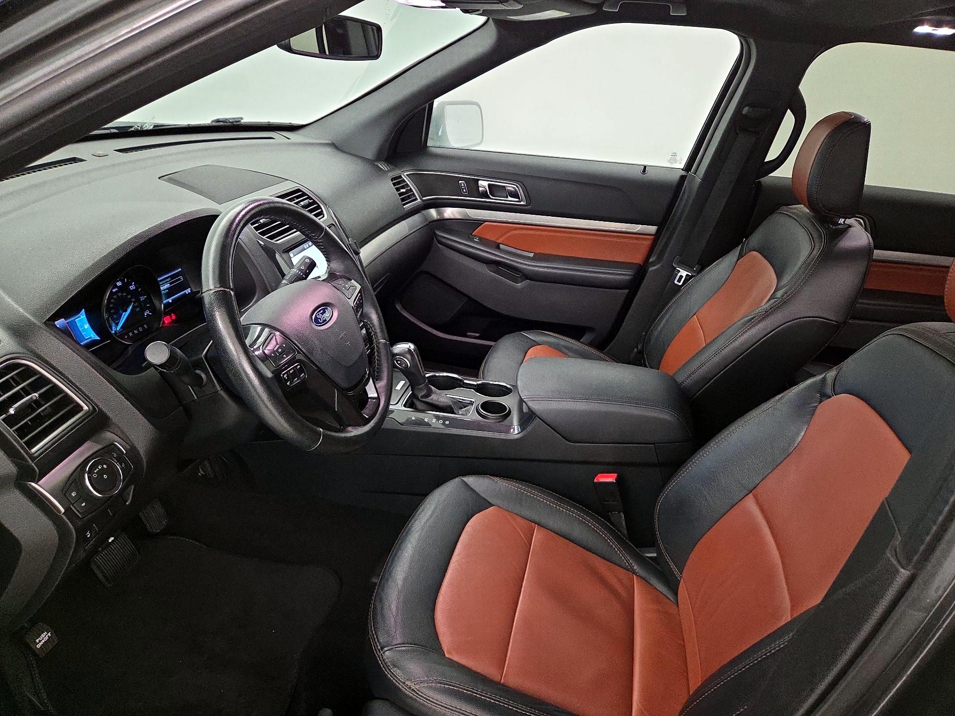 Thumbnail: 2019 Ford Explorer - 11