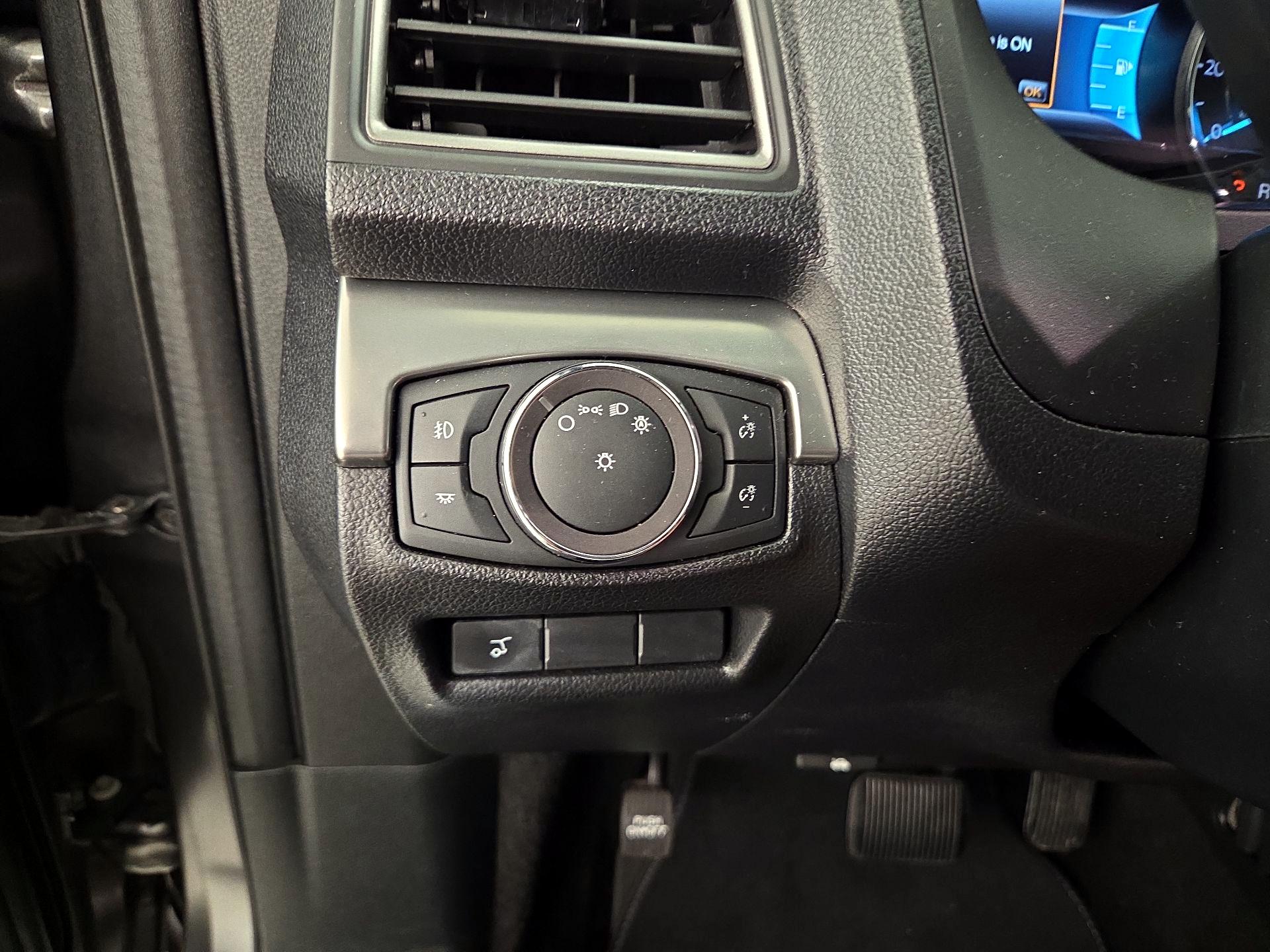 Thumbnail: 2019 Ford Explorer - 13