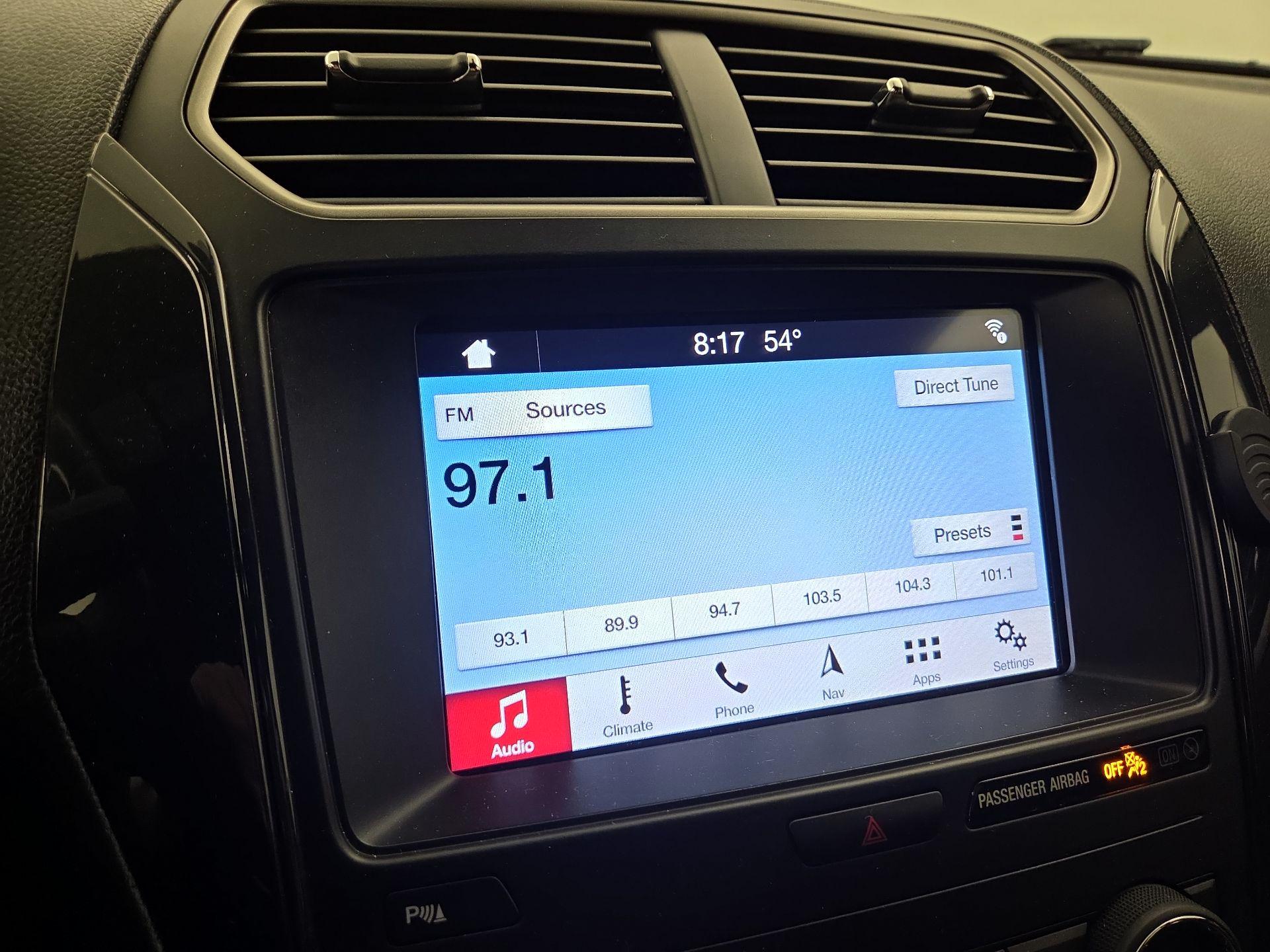 Thumbnail: 2019 Ford Explorer - 16