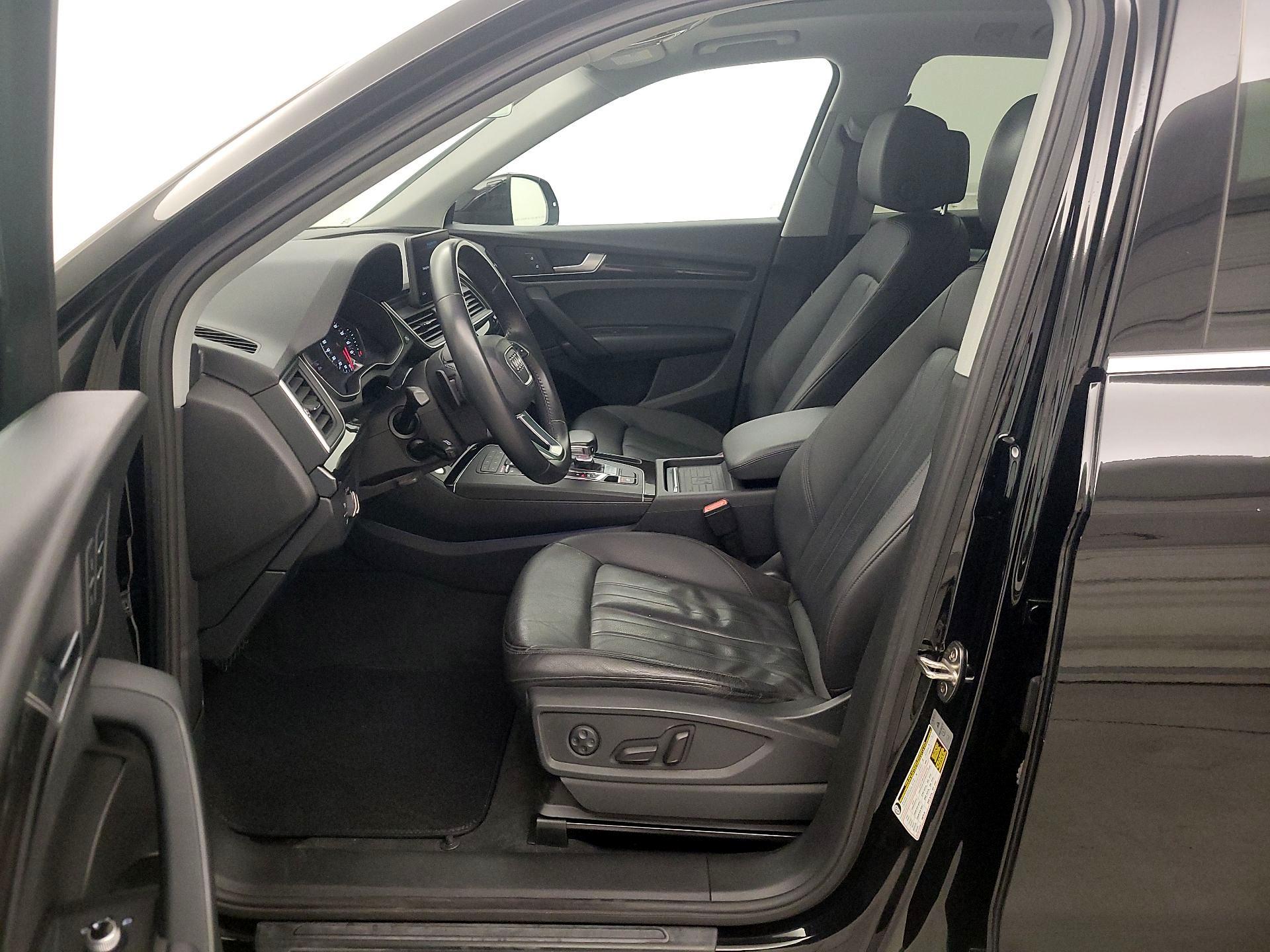 Thumbnail: 2020 Audi Q5 - 11