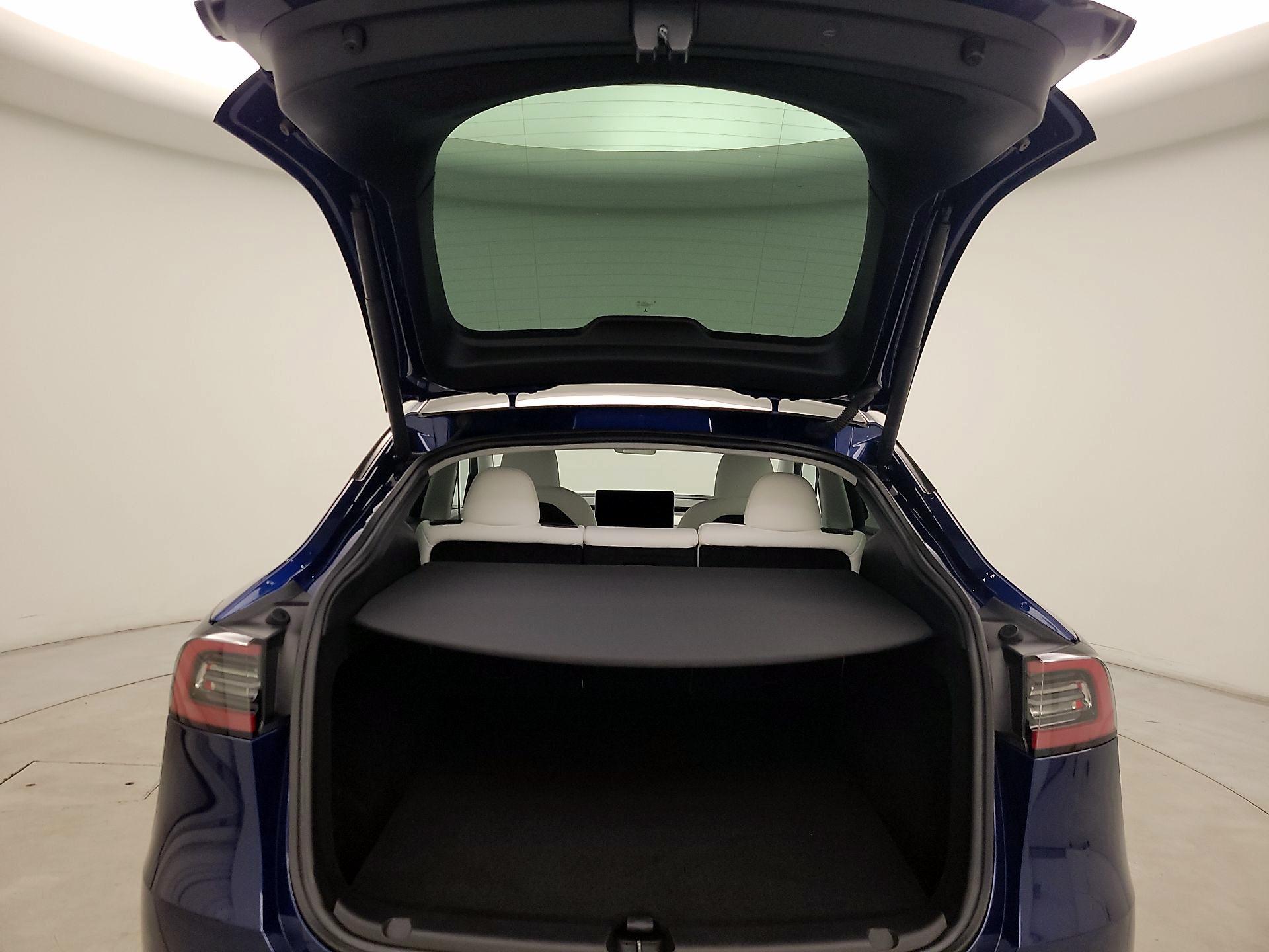 Thumbnail: 2023 Tesla Model Y - 19