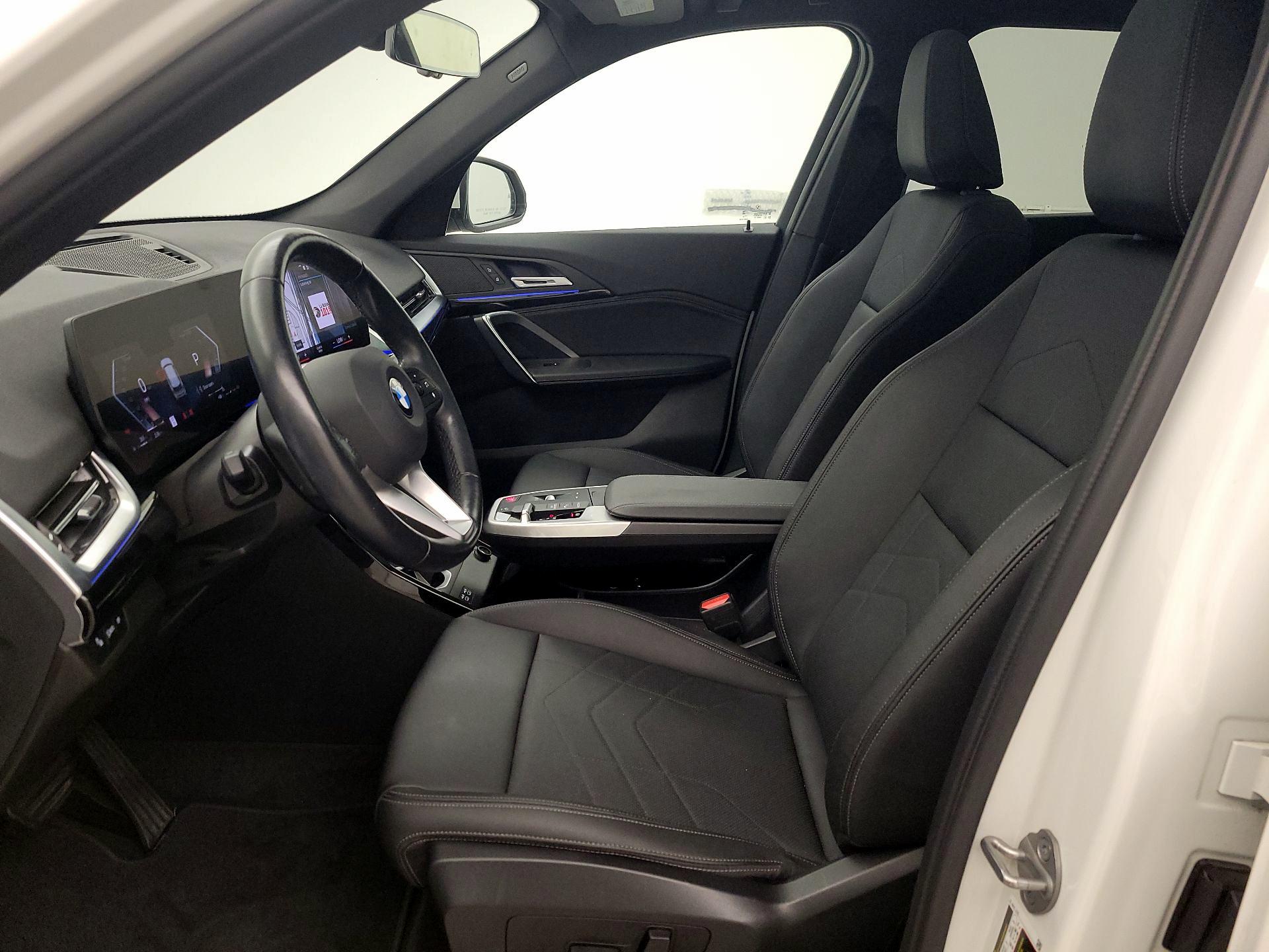 Thumbnail: 2023 BMW X1 - 11