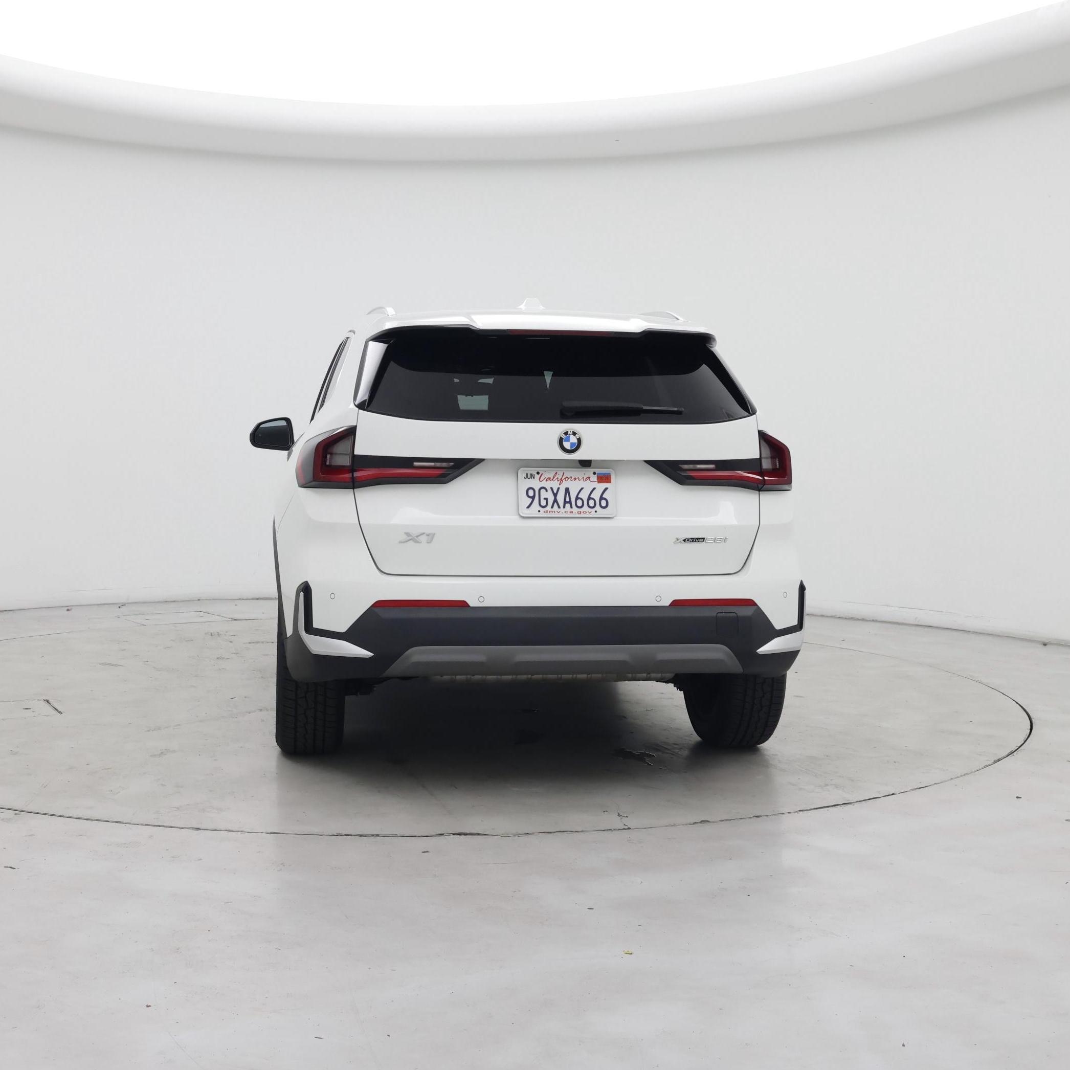 Thumbnail: 2023 BMW X1 - 6