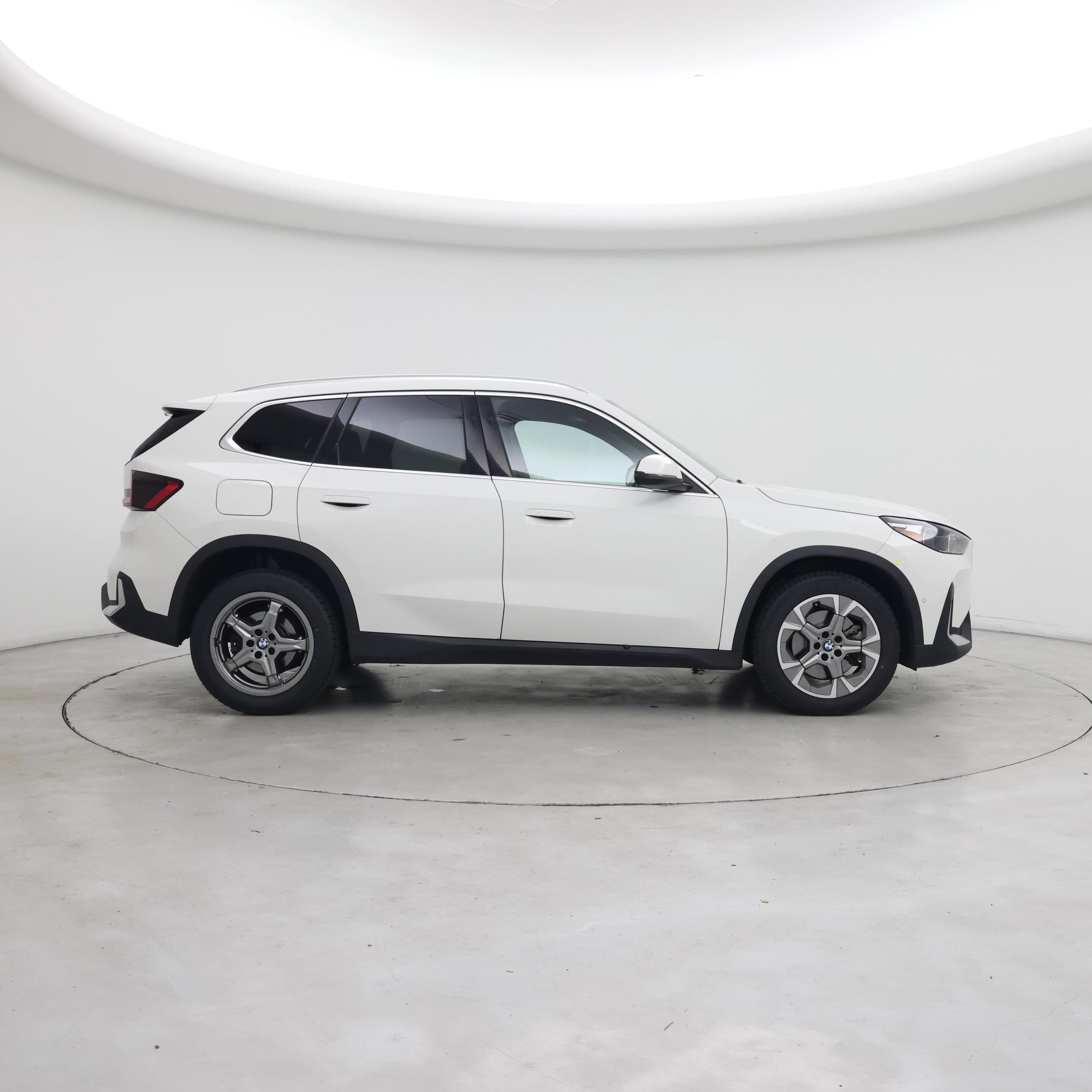 Thumbnail: 2023 BMW X1 - 7