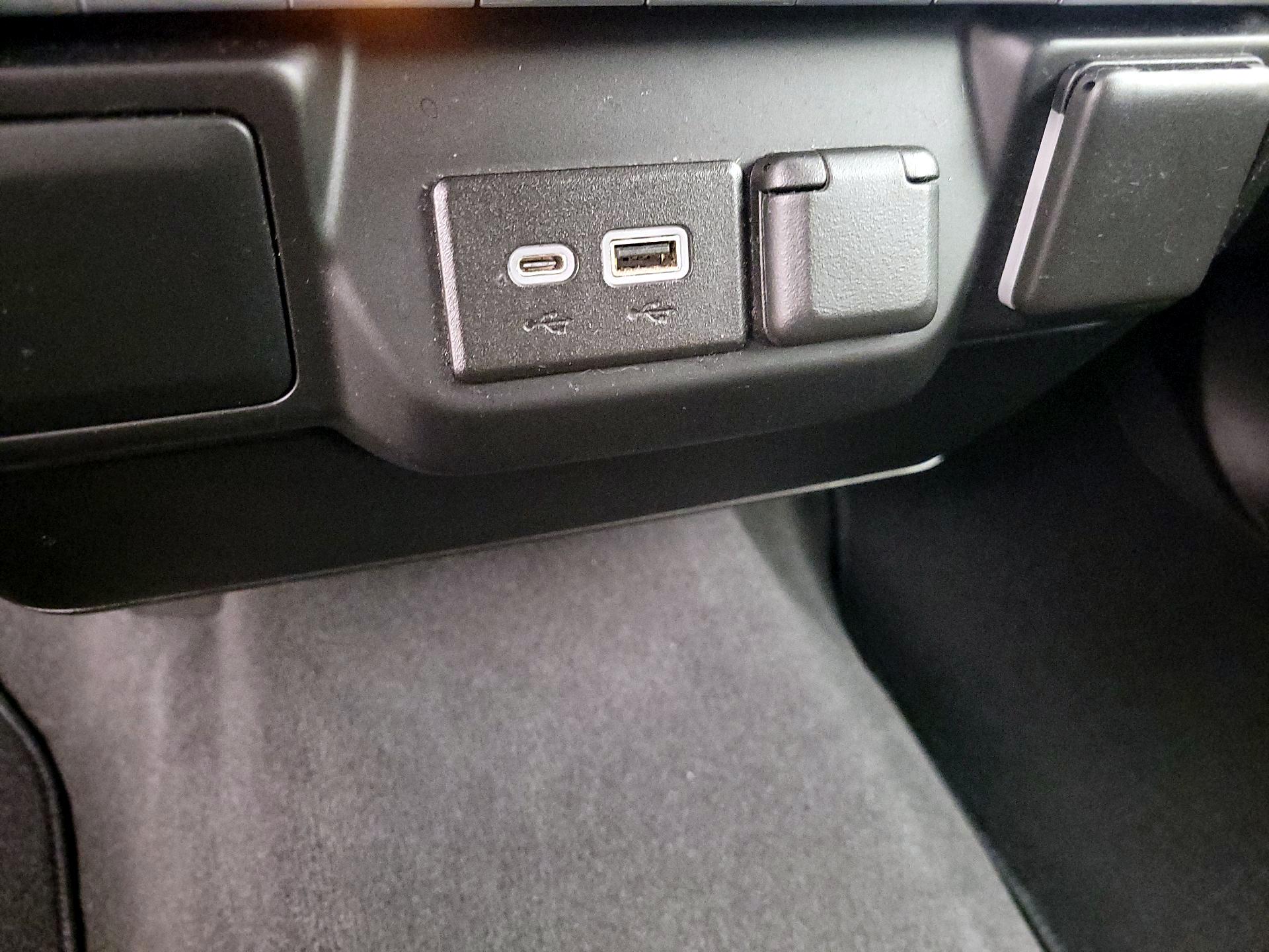 Thumbnail: 2022 Chevrolet Silverado 1500 - 18