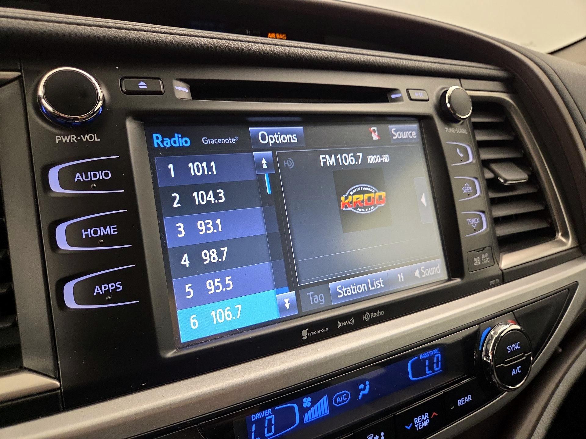 Thumbnail: 2017 Toyota Highlander - 16