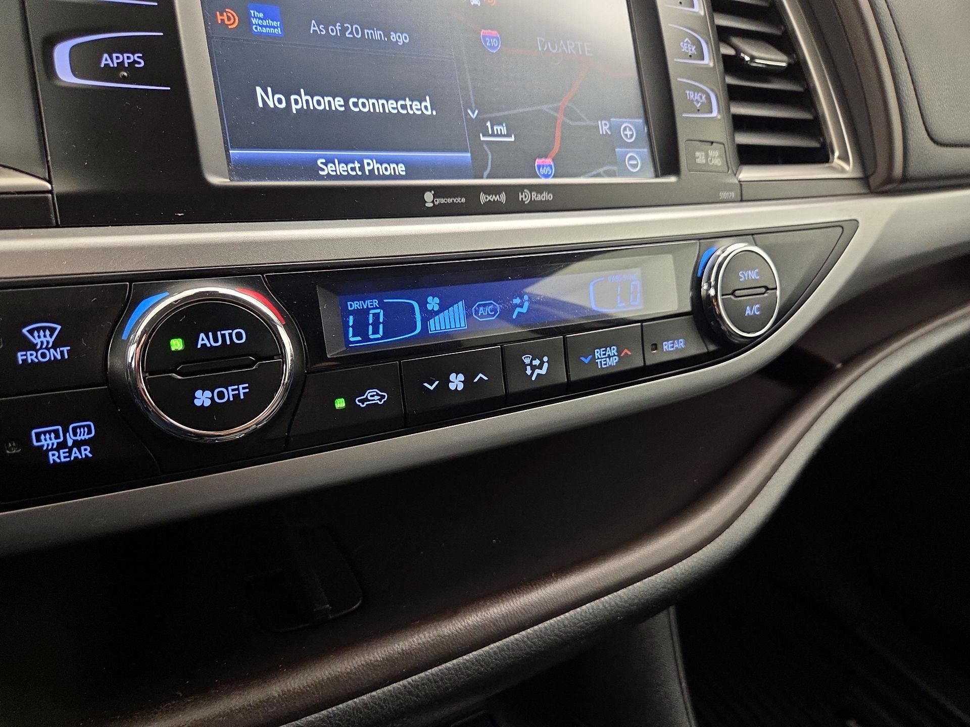 Thumbnail: 2017 Toyota Highlander - 17