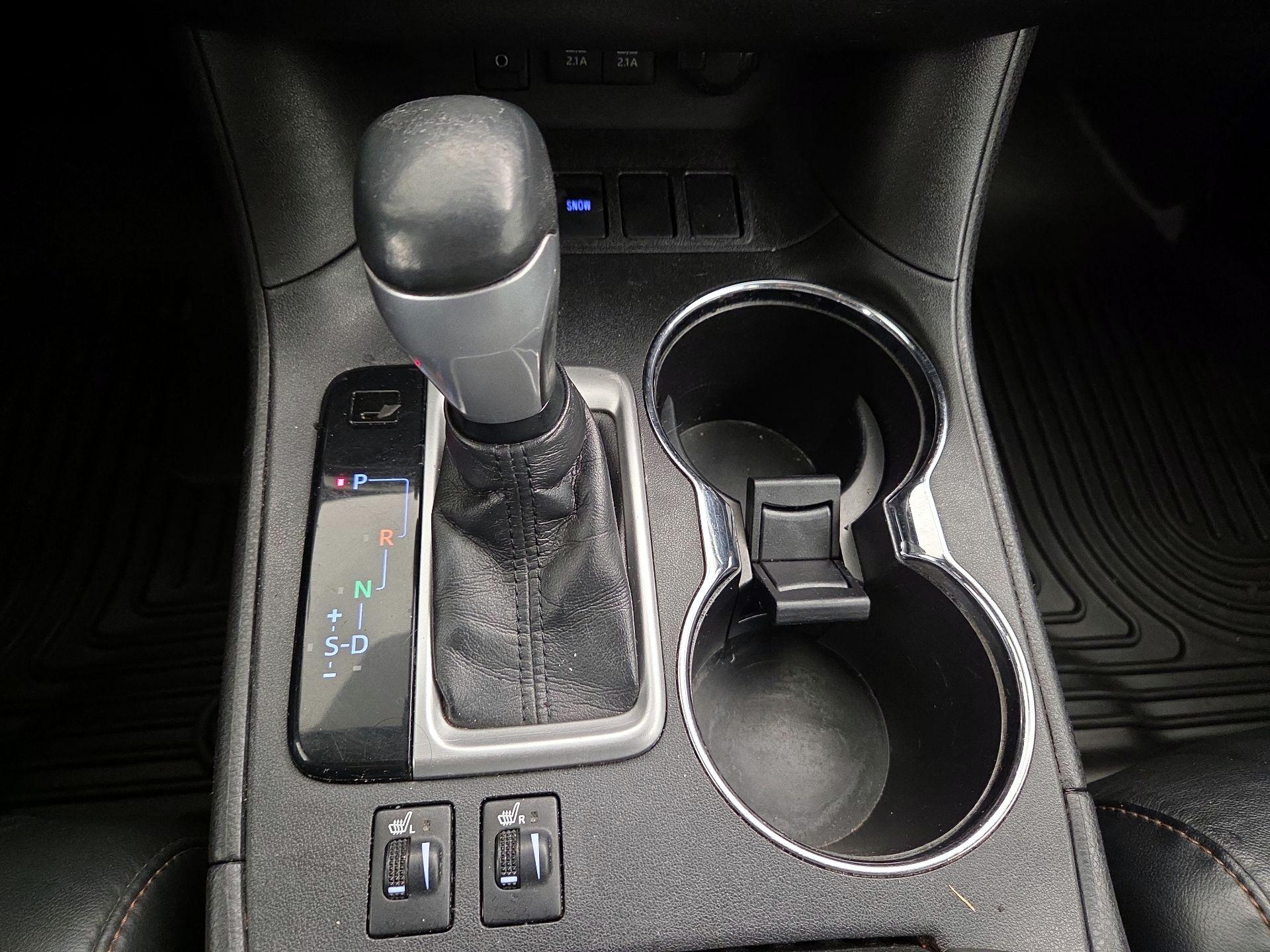 Thumbnail: 2017 Toyota Highlander - 18