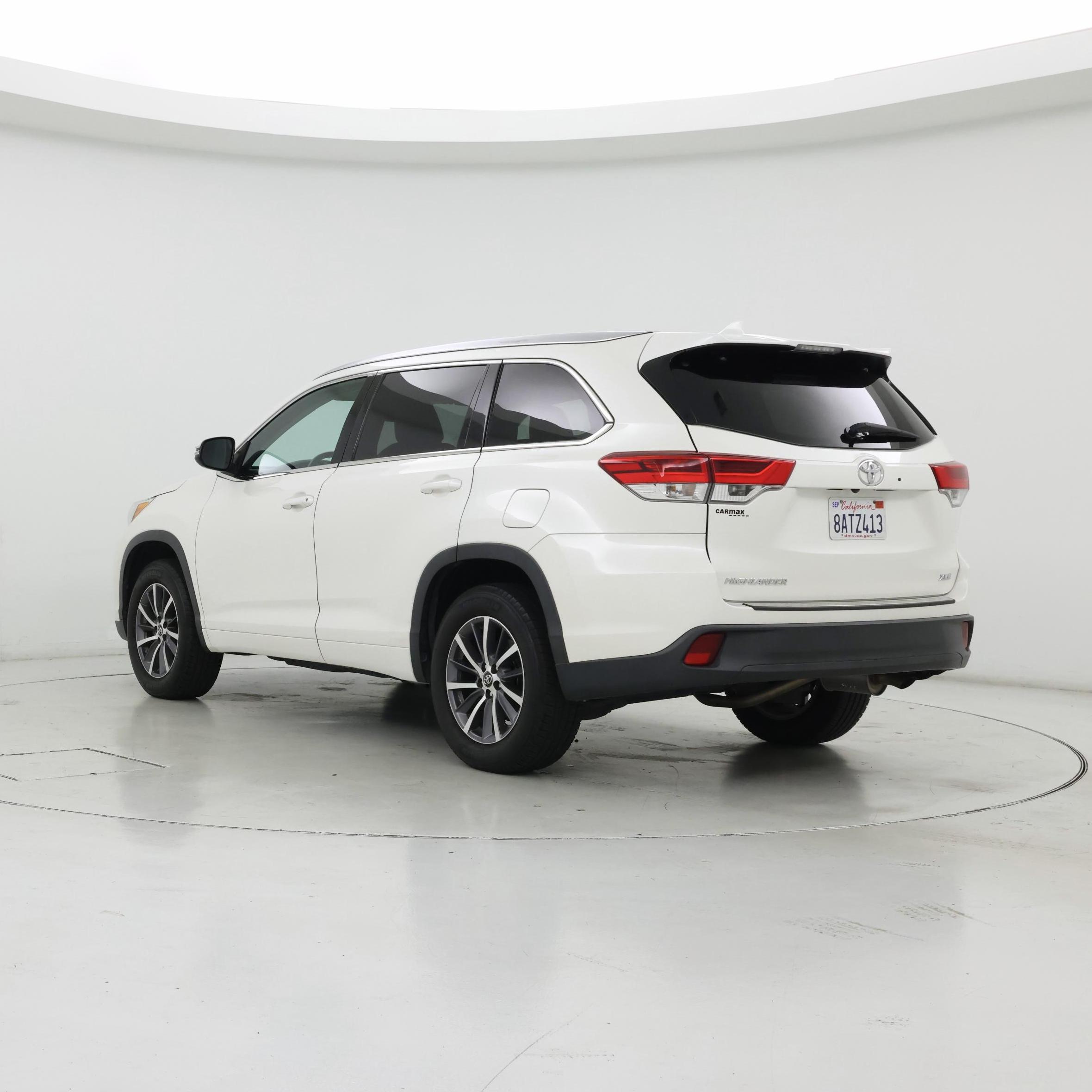 Thumbnail: 2017 Toyota Highlander - 2