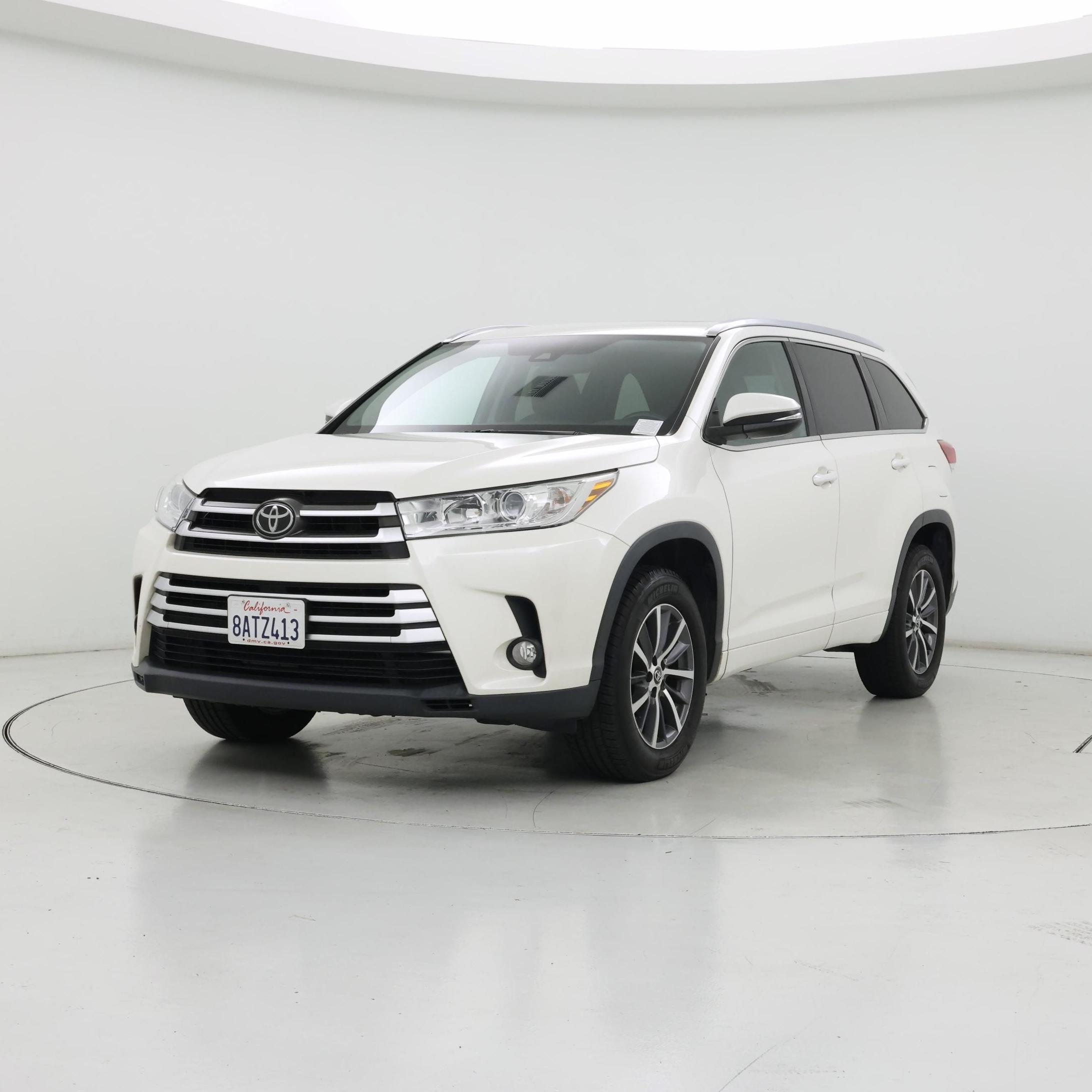 Thumbnail: 2017 Toyota Highlander - 4