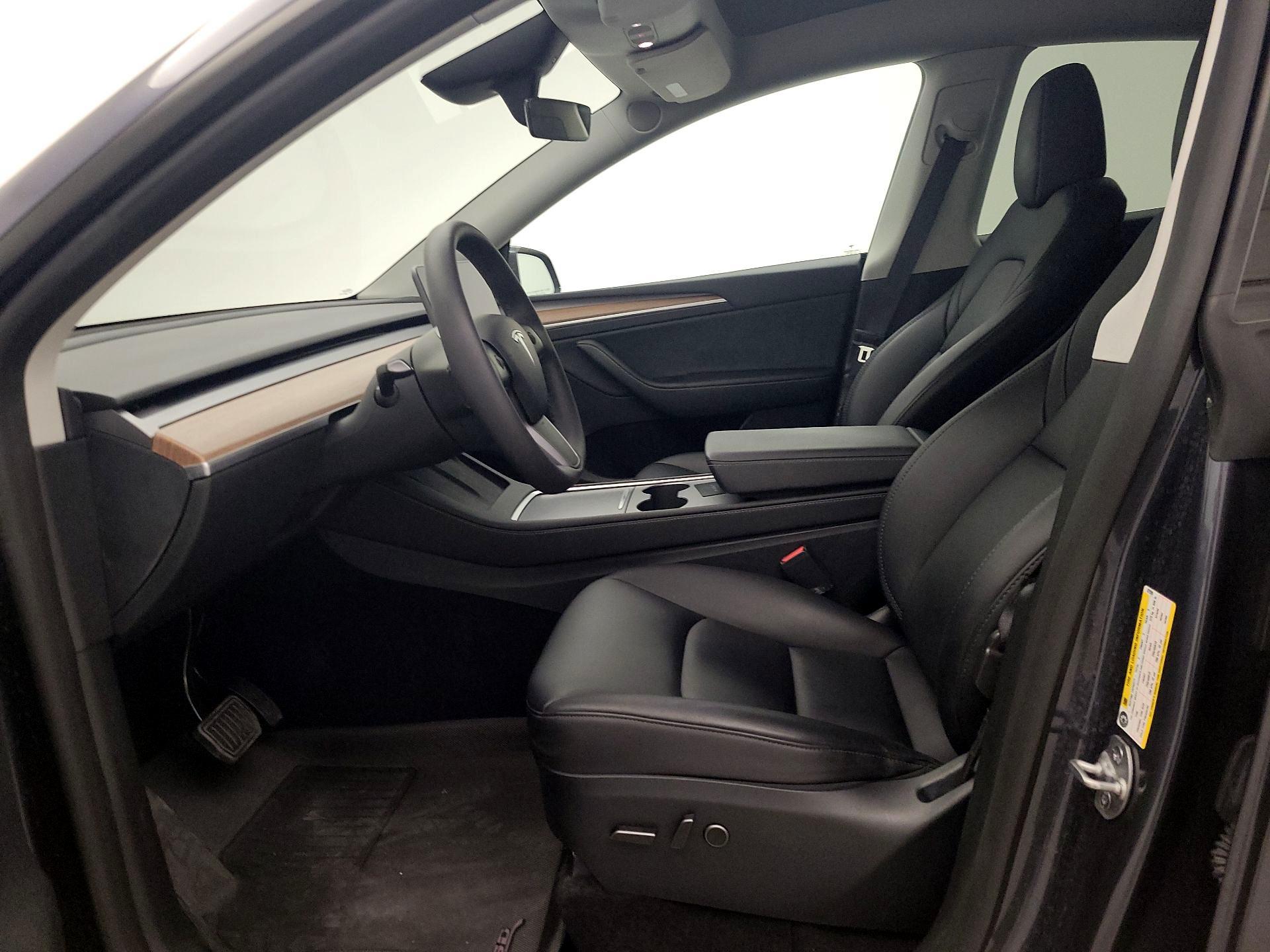 Thumbnail: 2023 Tesla Model Y - 11