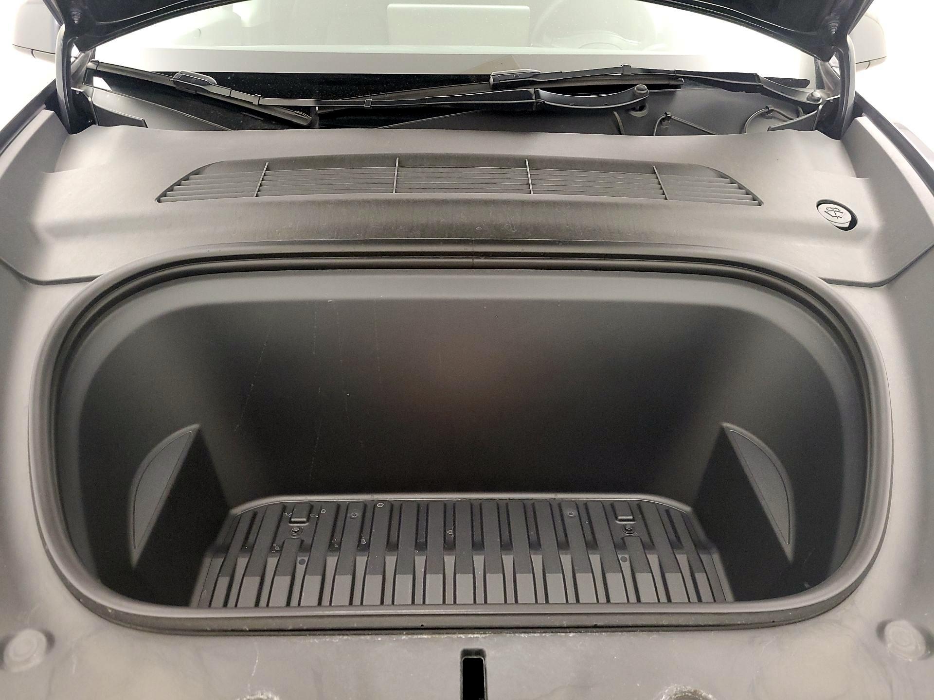 Thumbnail: 2023 Tesla Model Y - 20