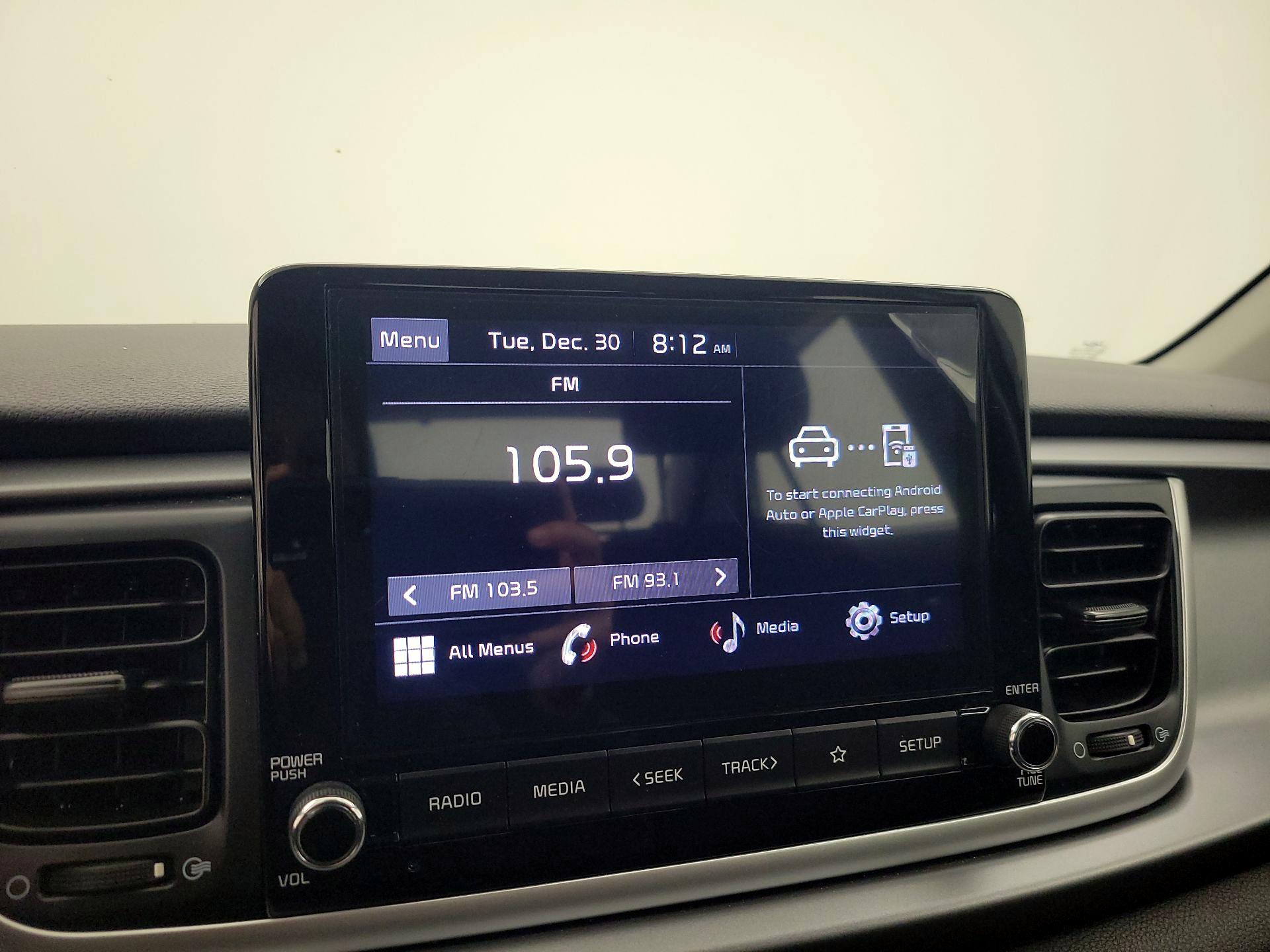 Thumbnail: 2023 Kia Rio - 15